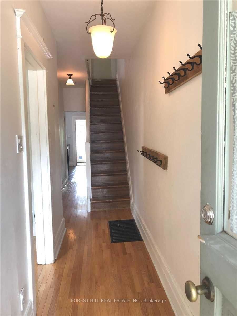 37 Hendrick Avenue, Toronto, ON M6G 3S4 photo 2