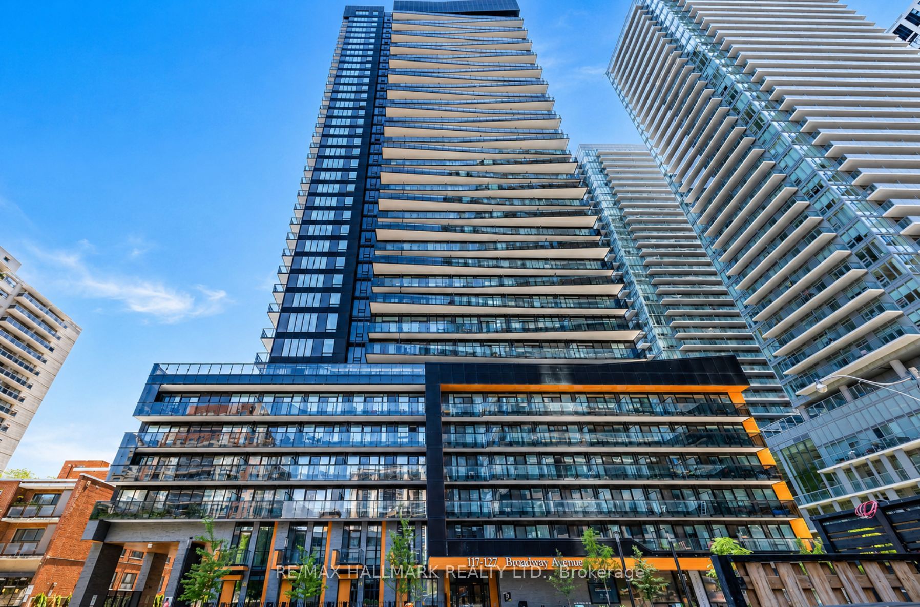 117 Broadway Avenue 1205, Toronto, ON M4P 1V3