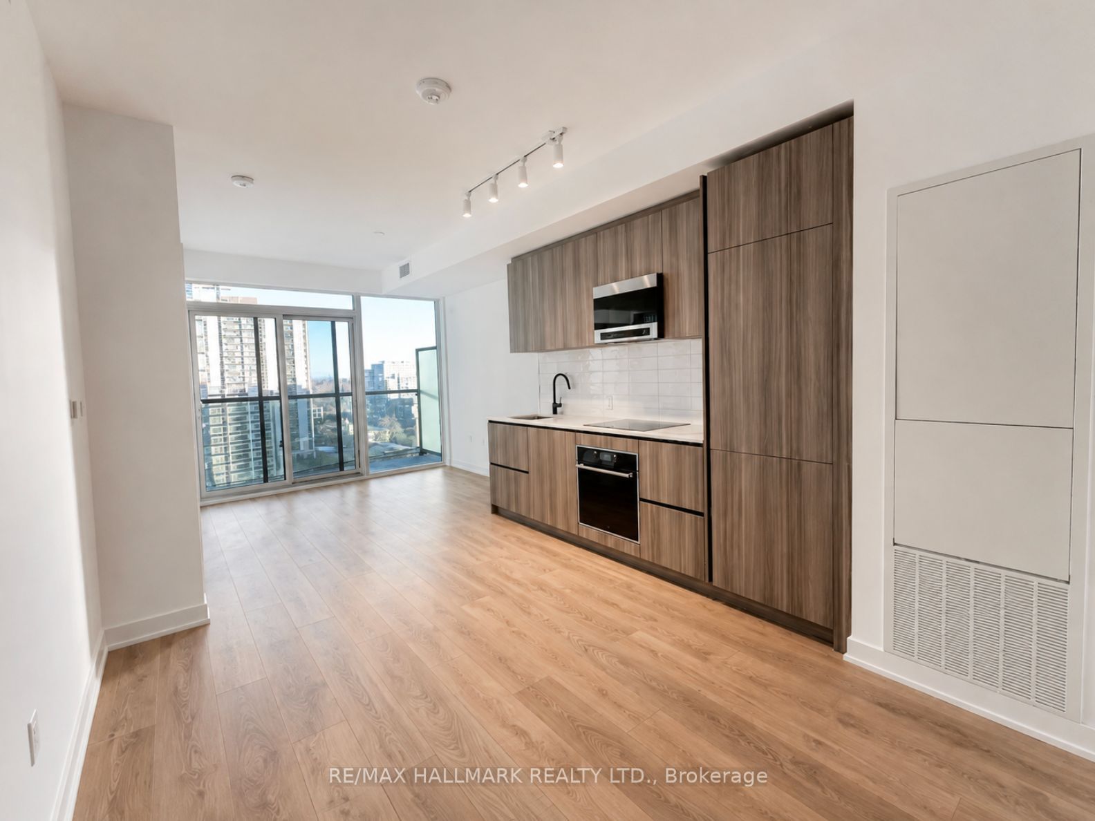 117 Broadway Avenue 1205, Toronto, ON M4P 1V3 photo 5