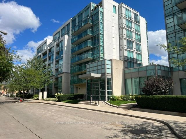 3830 Bathurst Street 706, Toronto, ON M3H 6C5