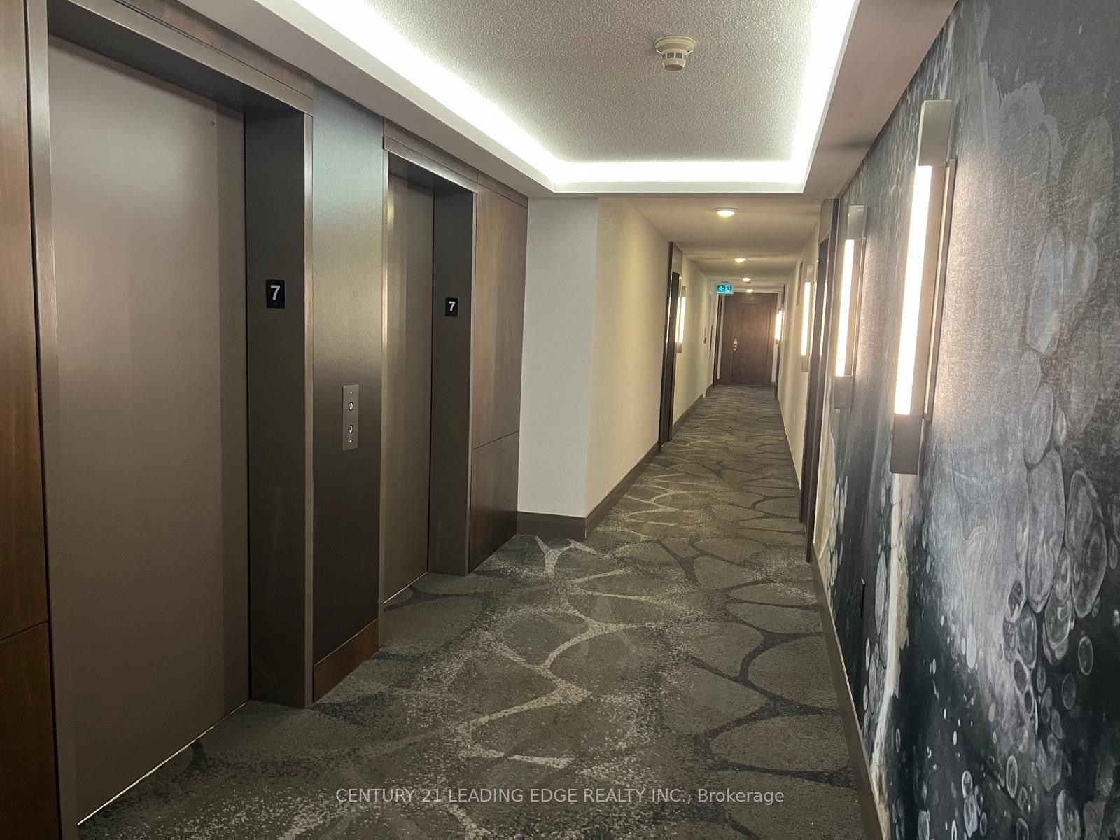 3830 Bathurst Street 706, Toronto, ON M3H 6C5 photo 5