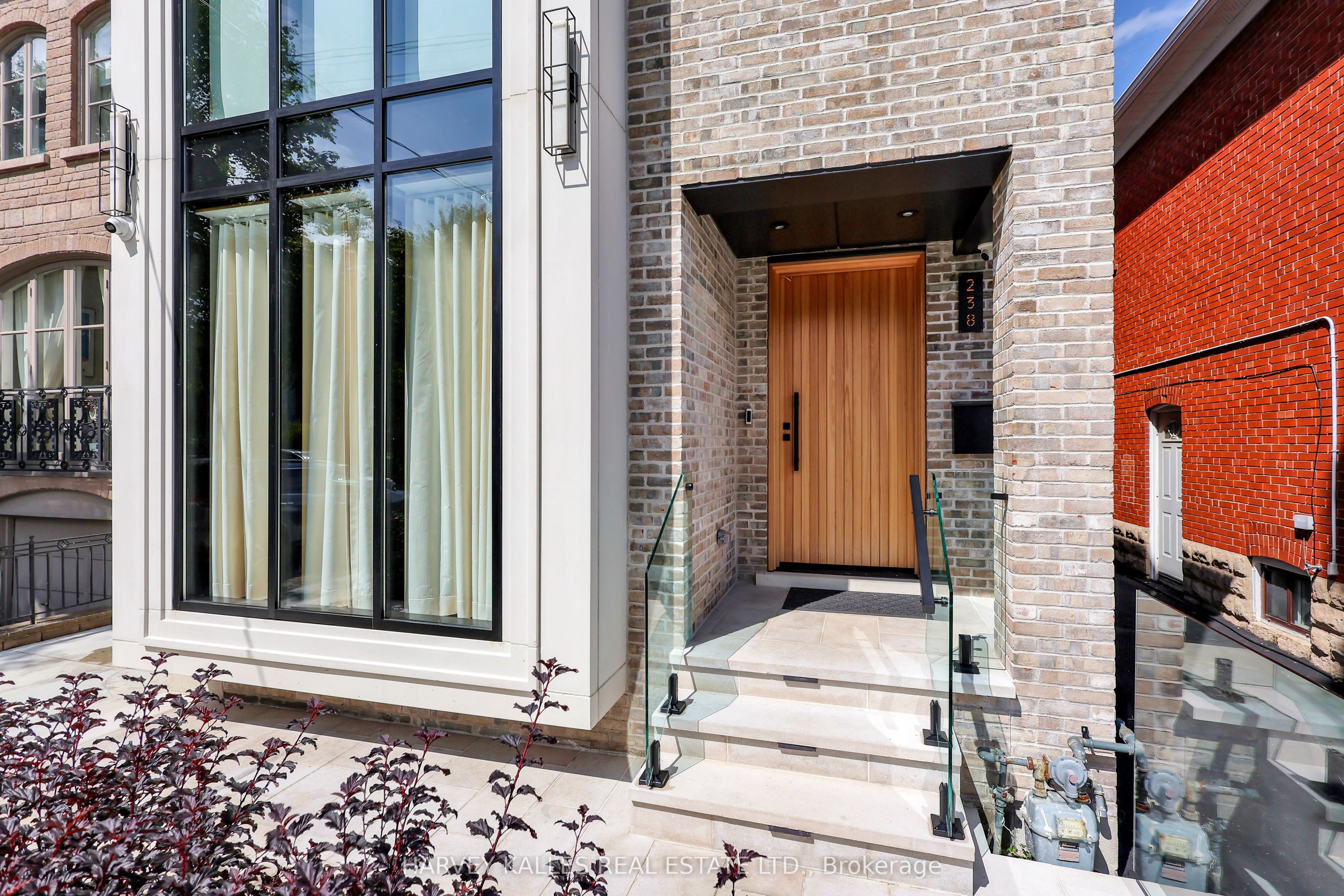 238 Melrose Avenue, Toronto, ON M5M 1Z1 photo 4