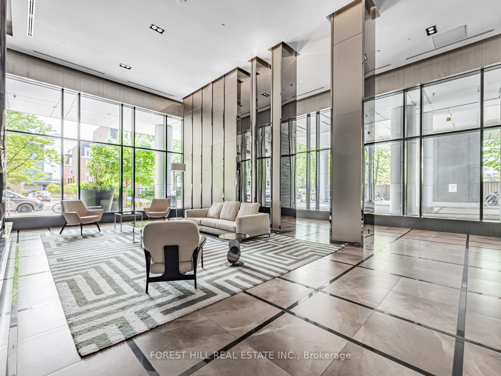 98 Lillian Street 2413, Toronto, ON M4S 0A5 photo 3