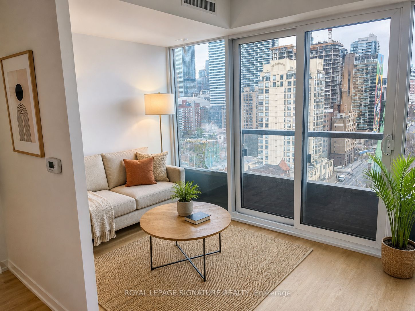 319 Jarvis Street 1609, Toronto, ON M5B 0C8