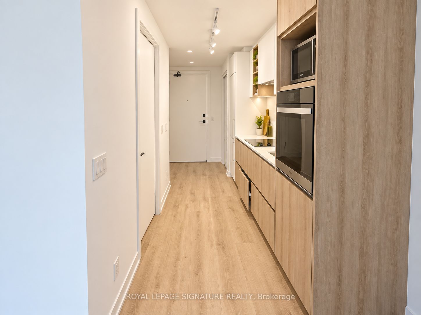319 Jarvis Street 1609, Toronto, ON M5B 0C8 photo 5
