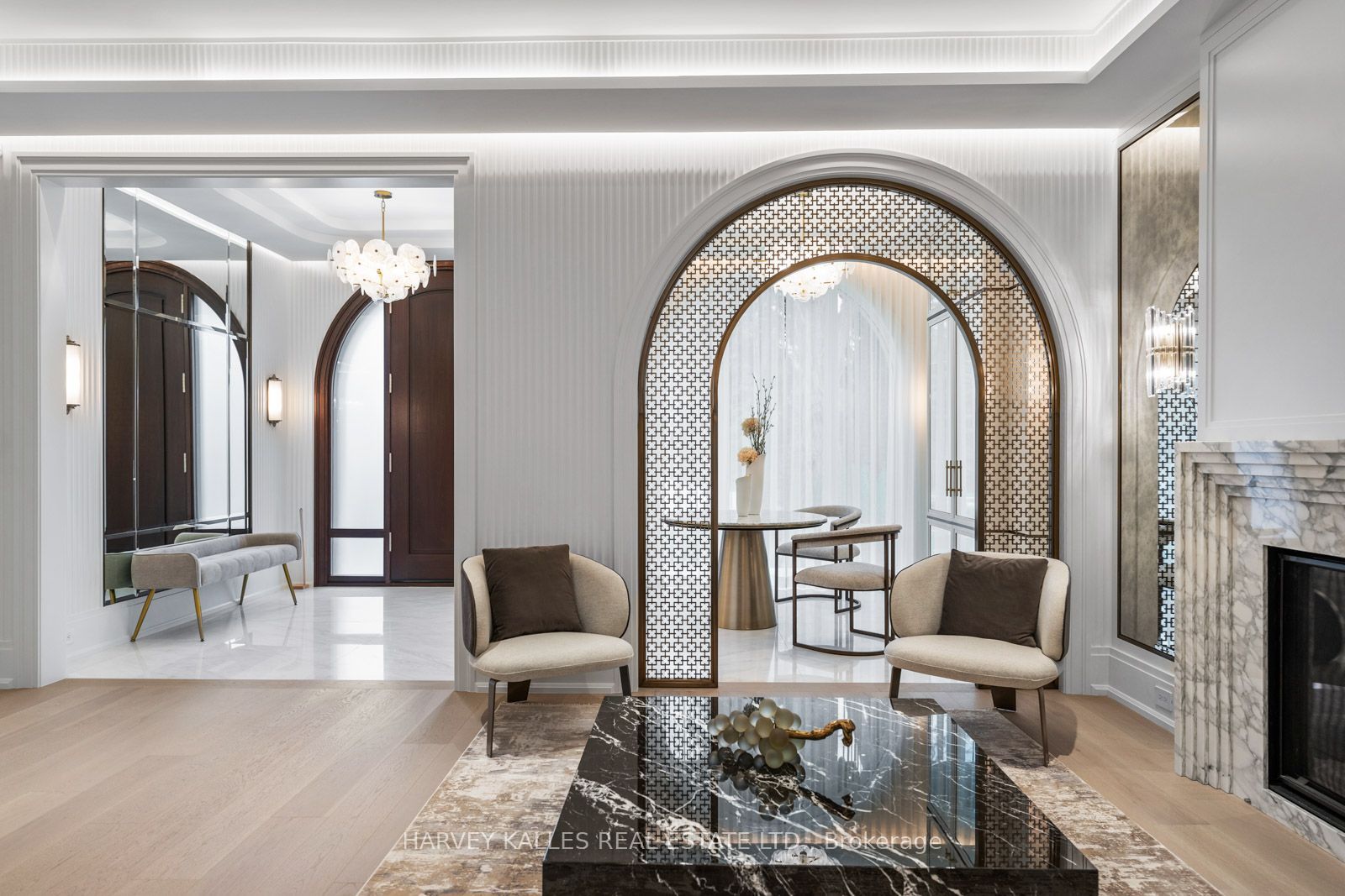 117 Yonge Boulevard, Toronto, ON M5M 3H2 photo 3