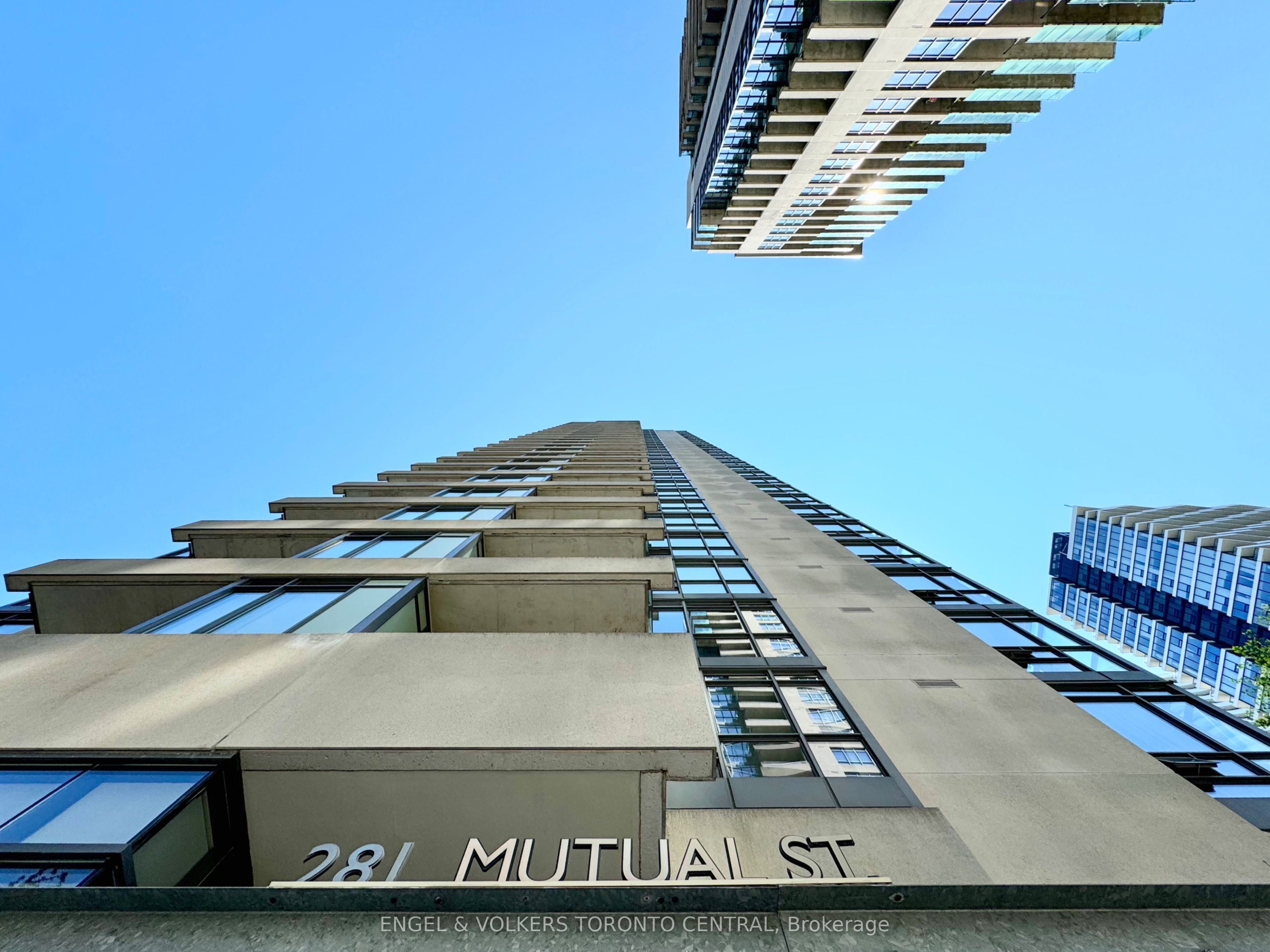 281 Mutual Street 306, Toronto, ON M4Y 3C4 photo 2