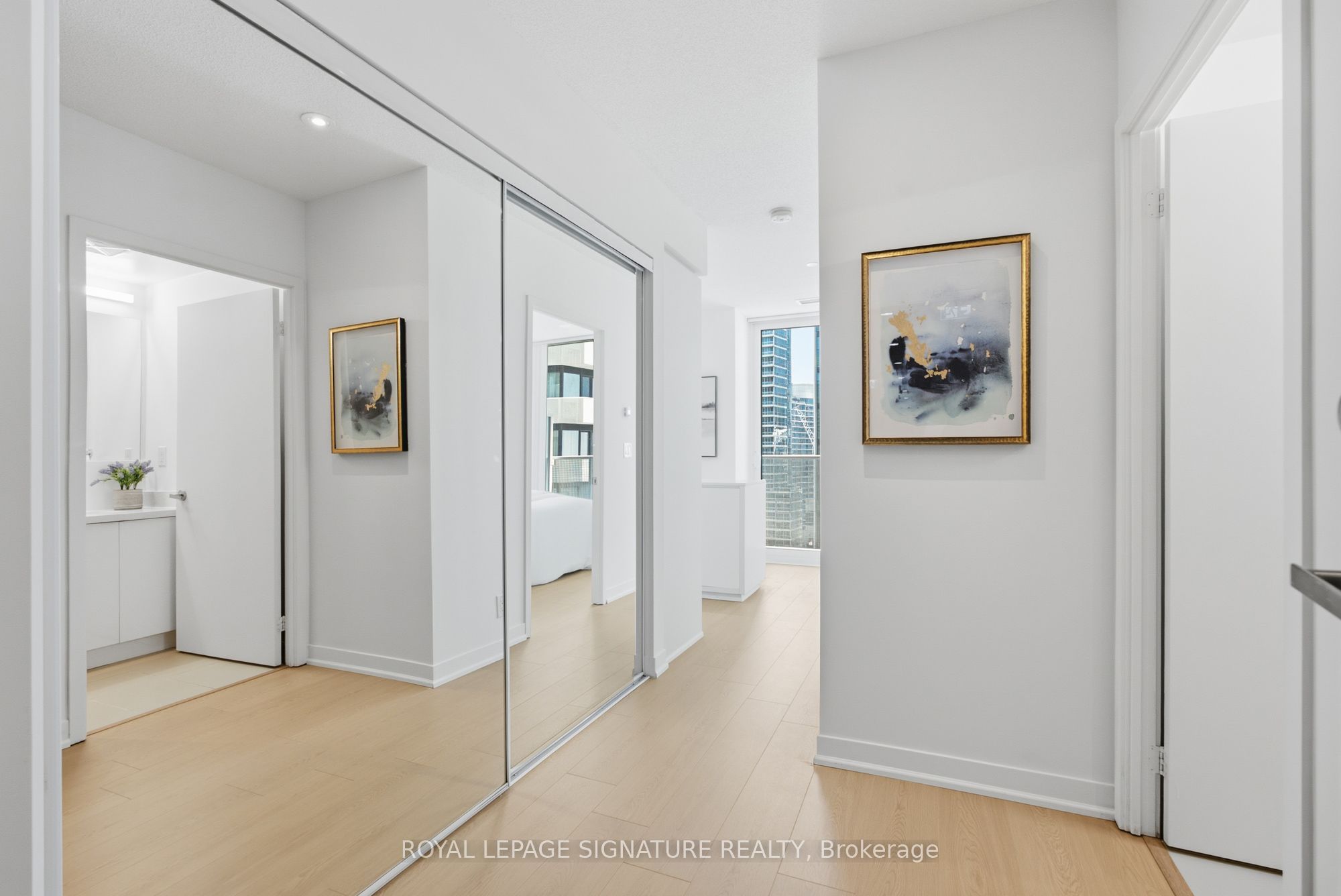 88 Harbour Street 1710, Toronto, ON M5J 0C3 photo 5