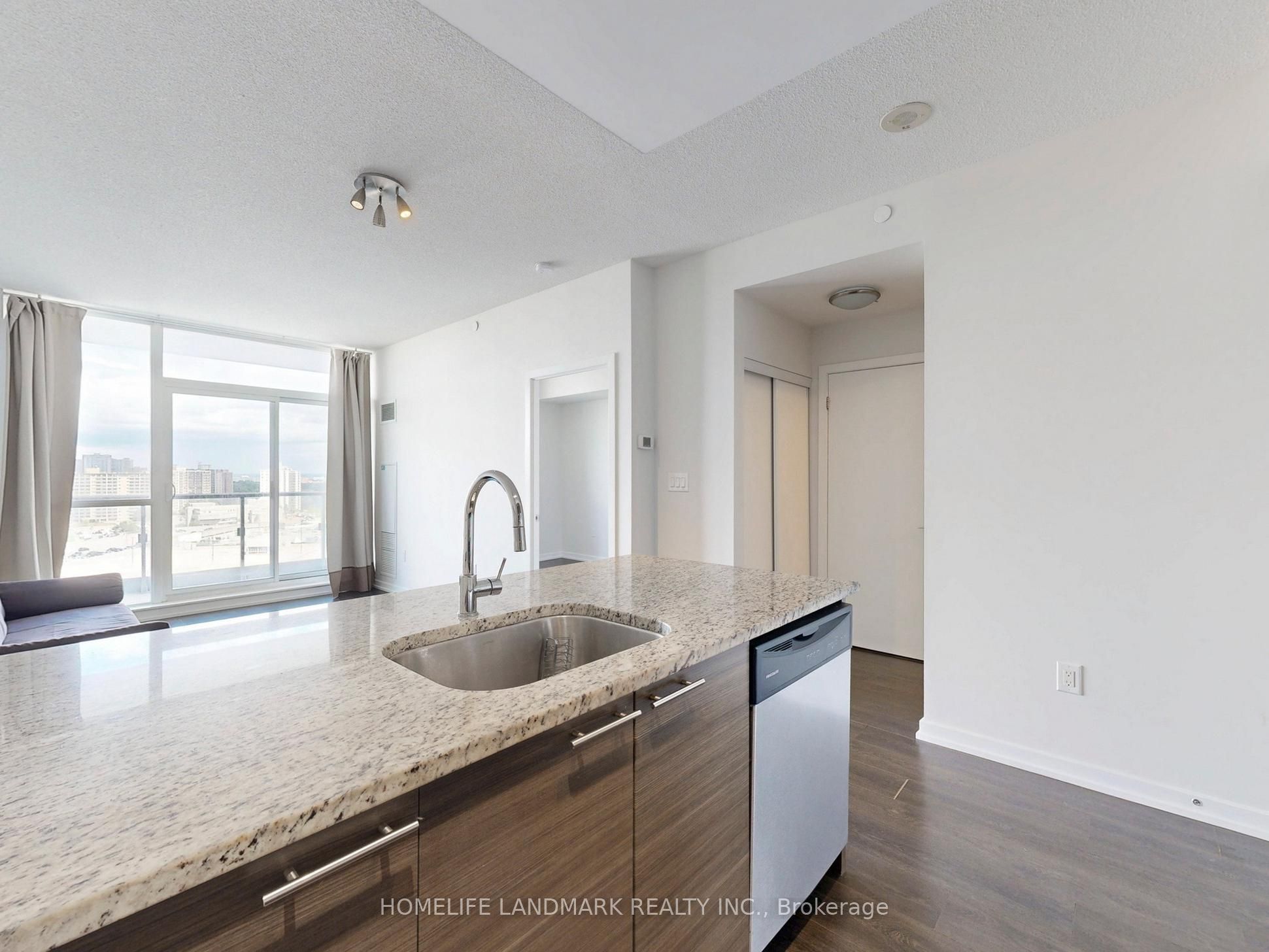 66 Forest Manor Road 1204, Toronto, ON M2J 1M6 photo 2