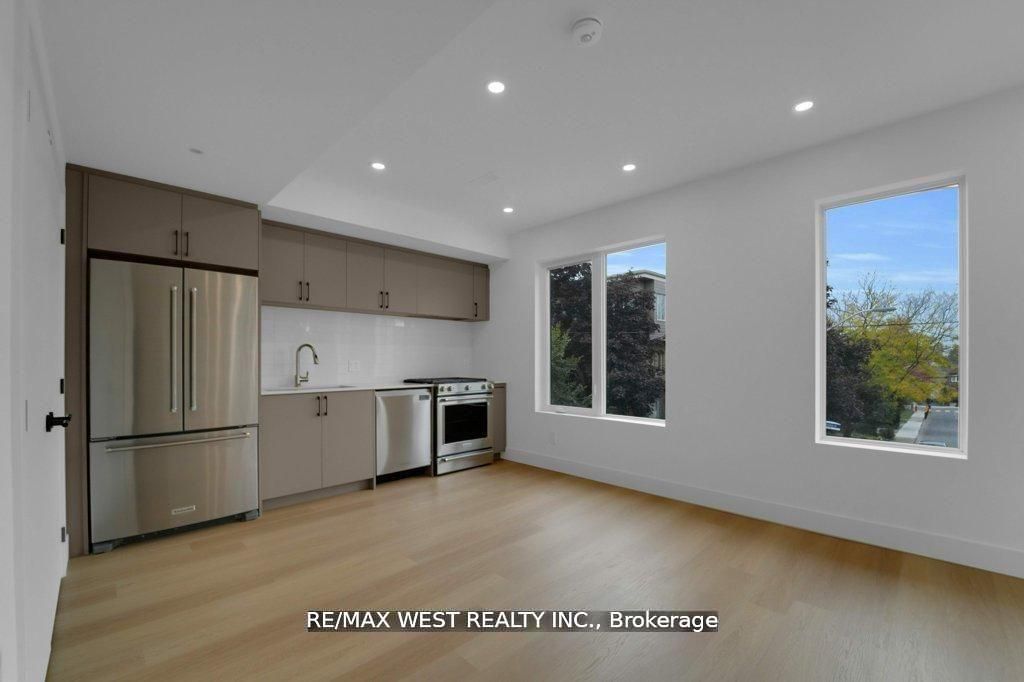 661 Winona Drive, Toronto, ON M6C 3V6 photo 4