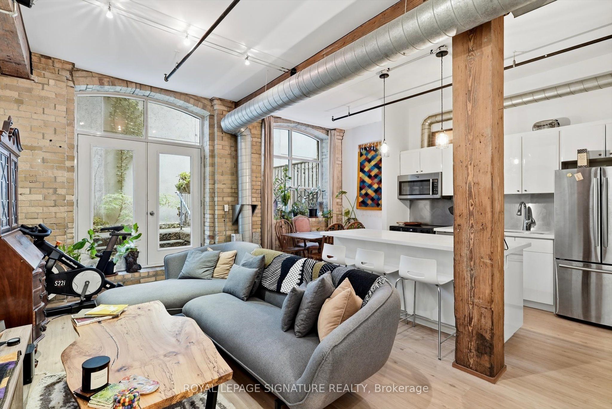 383 Adelaide Street E 103, Toronto, ON M5A 1N3
