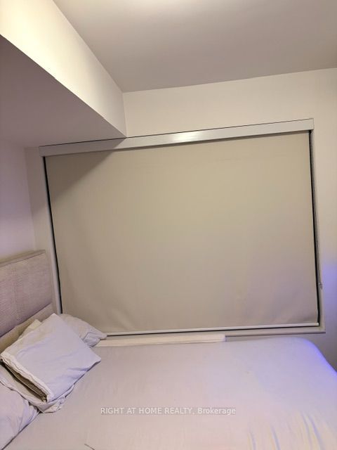 99 Broadway Avenue 2105, Toronto, ON M4P 0E3 photo 5