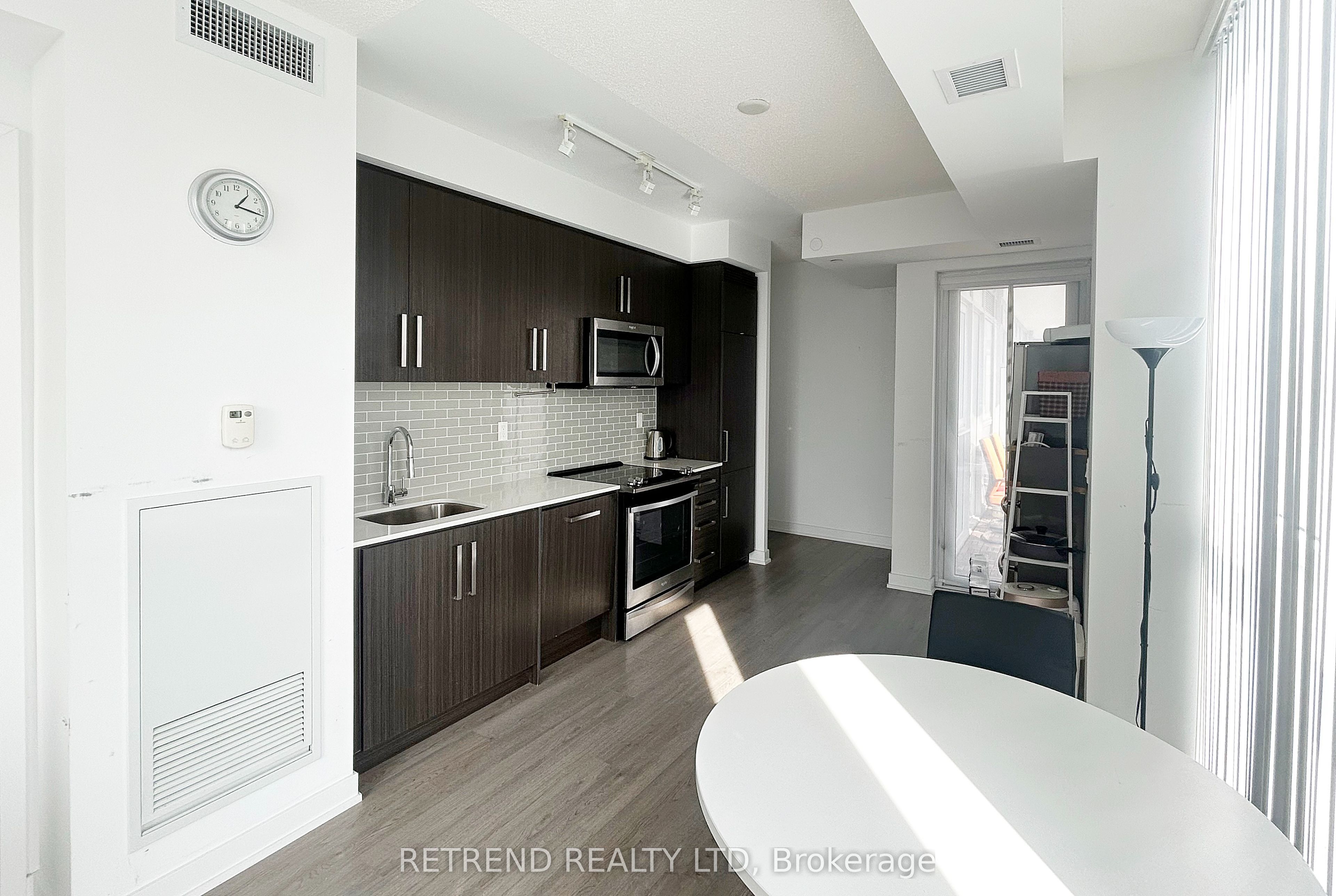 5180 Yonge Street 2706, Toronto, ON M2N 0K5 photo 3