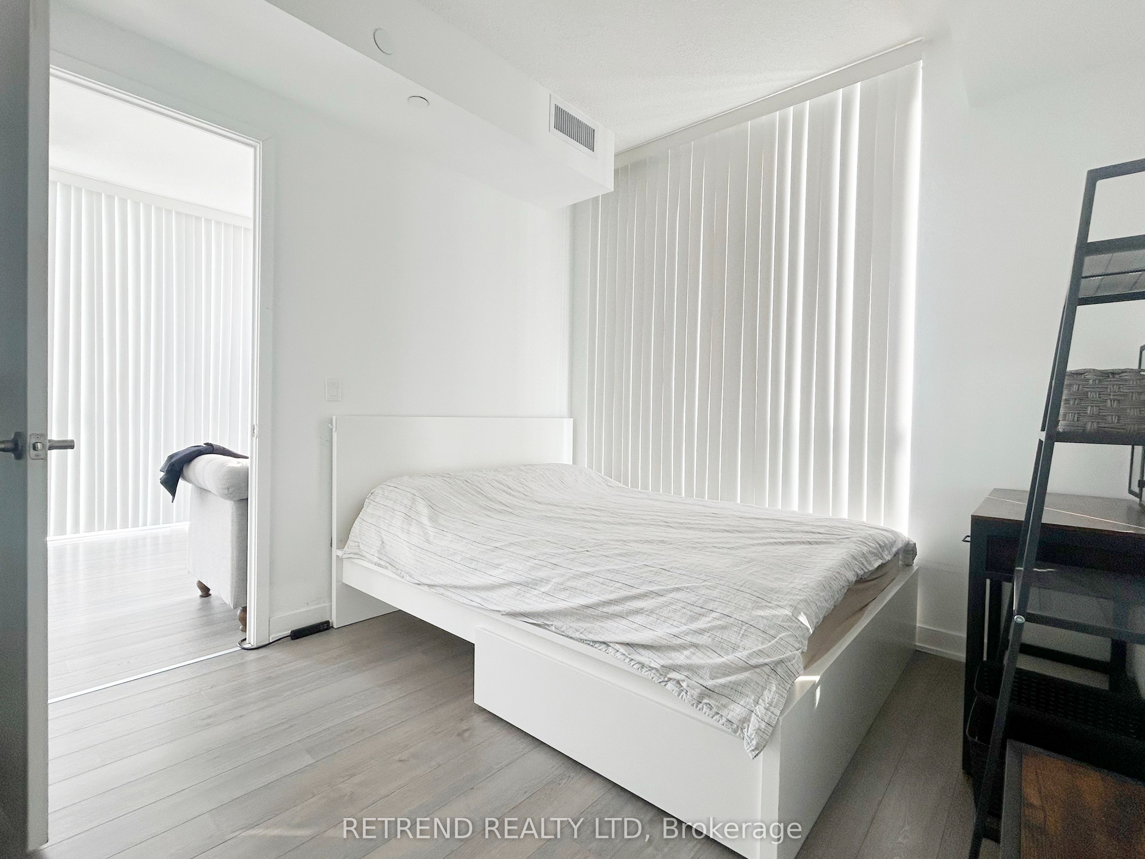5180 Yonge Street 2706, Toronto, ON M2N 0K5 photo 4