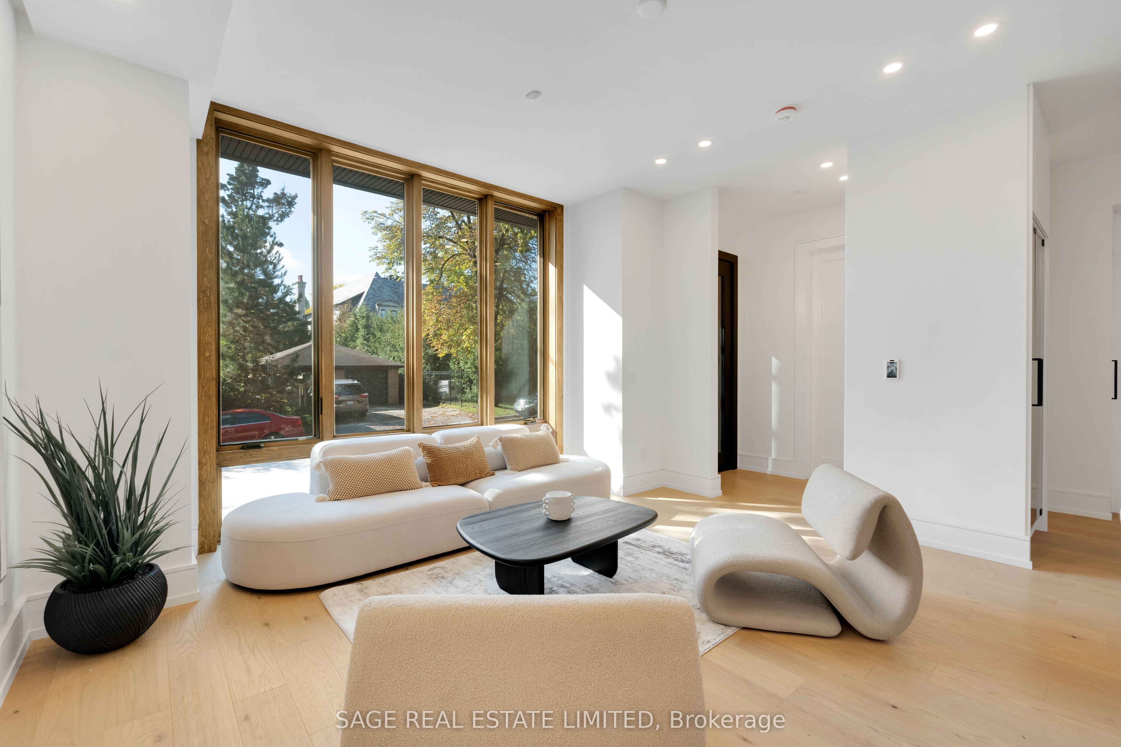 50 Glen Echo Road, Toronto, ON M4N 2E3 photo 2