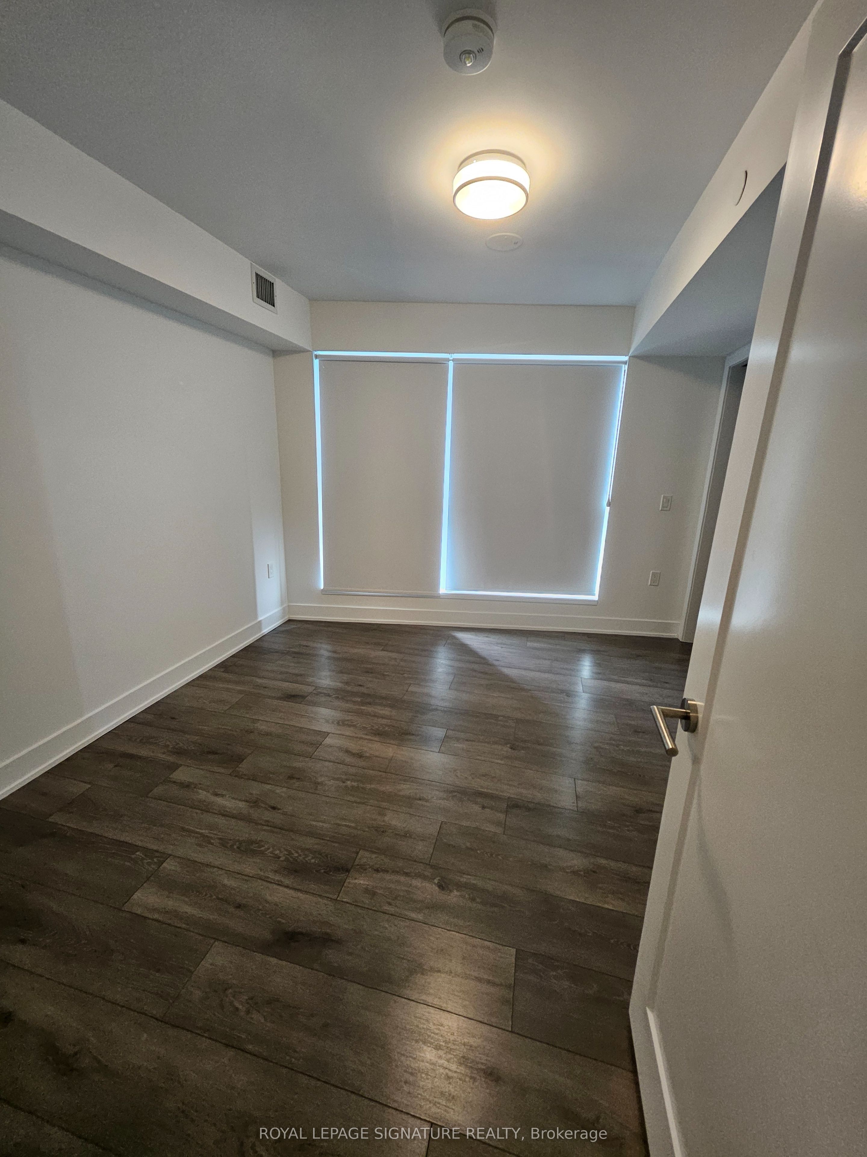 585 Bloor Street E 2123, Toronto, ON M4W 0B3 photo 3