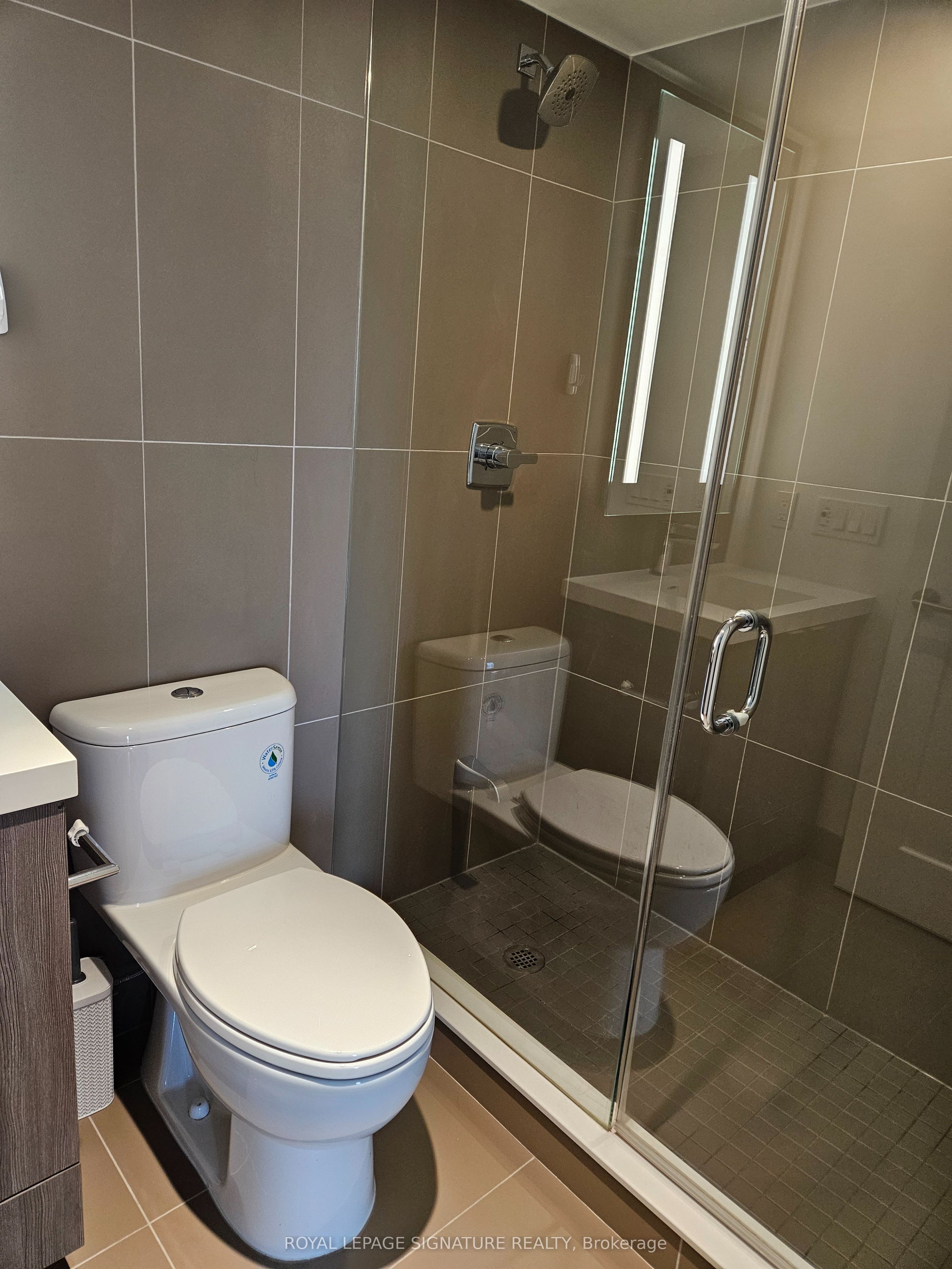 585 Bloor Street E 2123, Toronto, ON M4W 0B3 photo 4