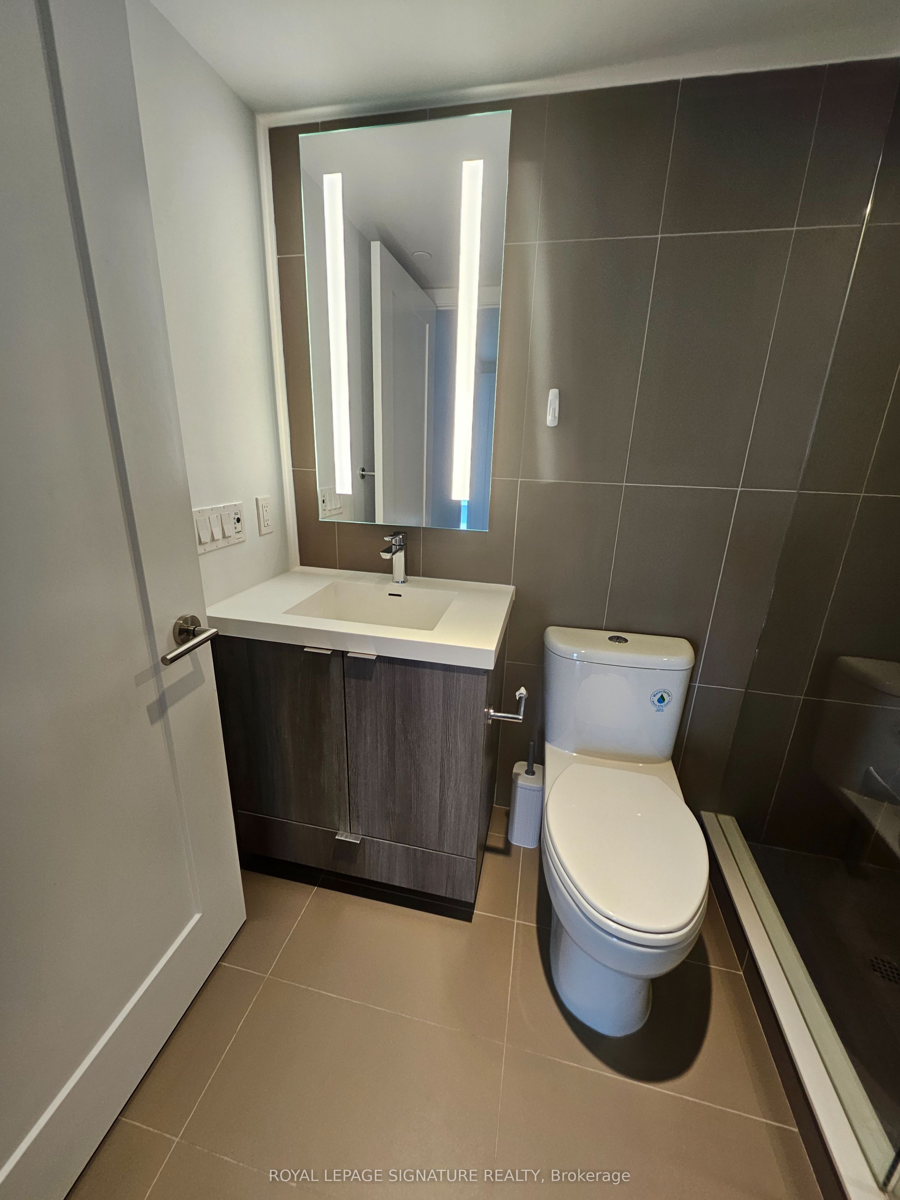 585 Bloor Street E 2123, Toronto, ON M4W 0B3 photo 5