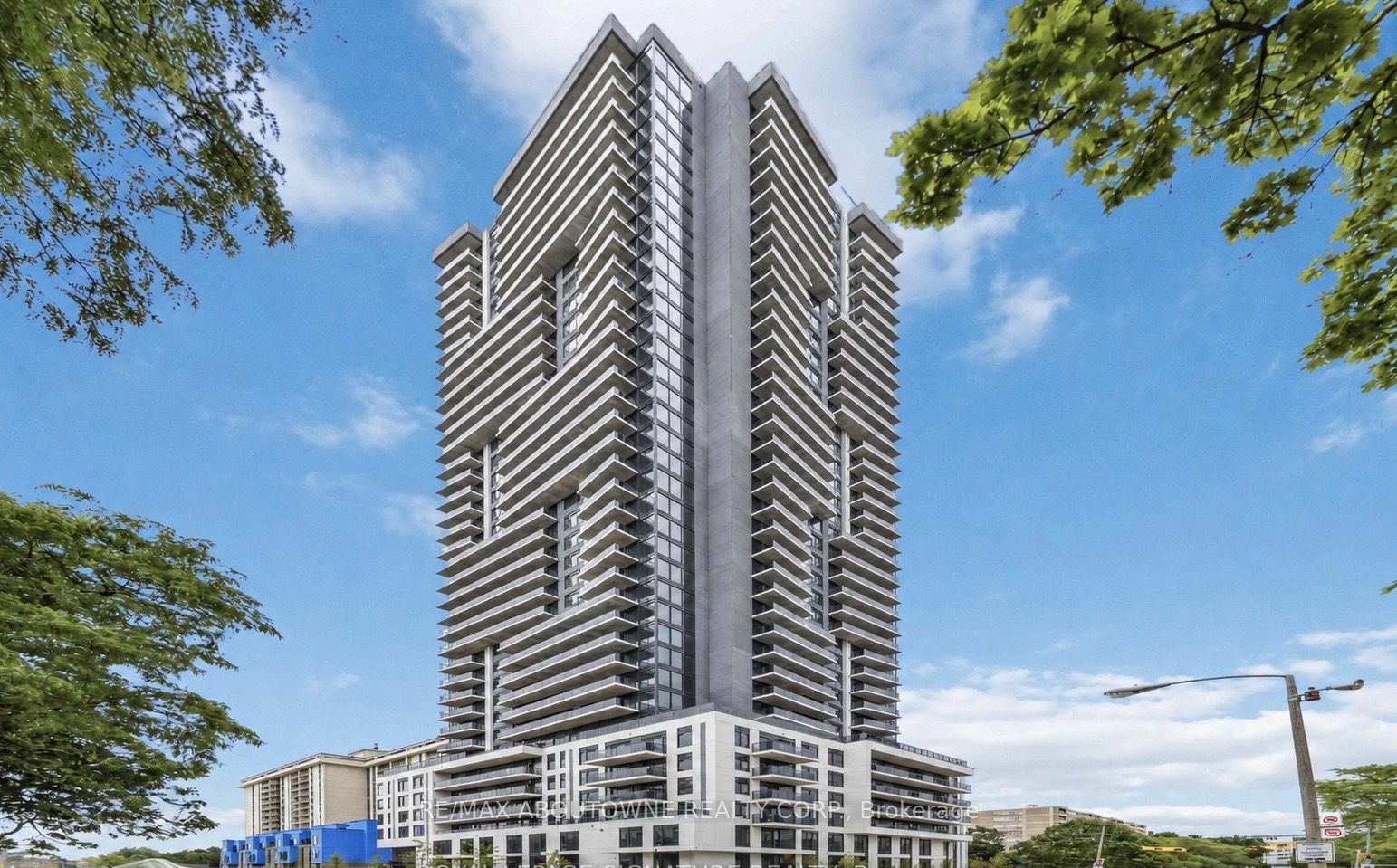 15 David Salomon Drive 2303, Toronto, ON M3C 1E7