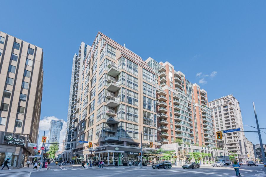 80 Cumberland Street 303, Toronto, ON M5R 3V1