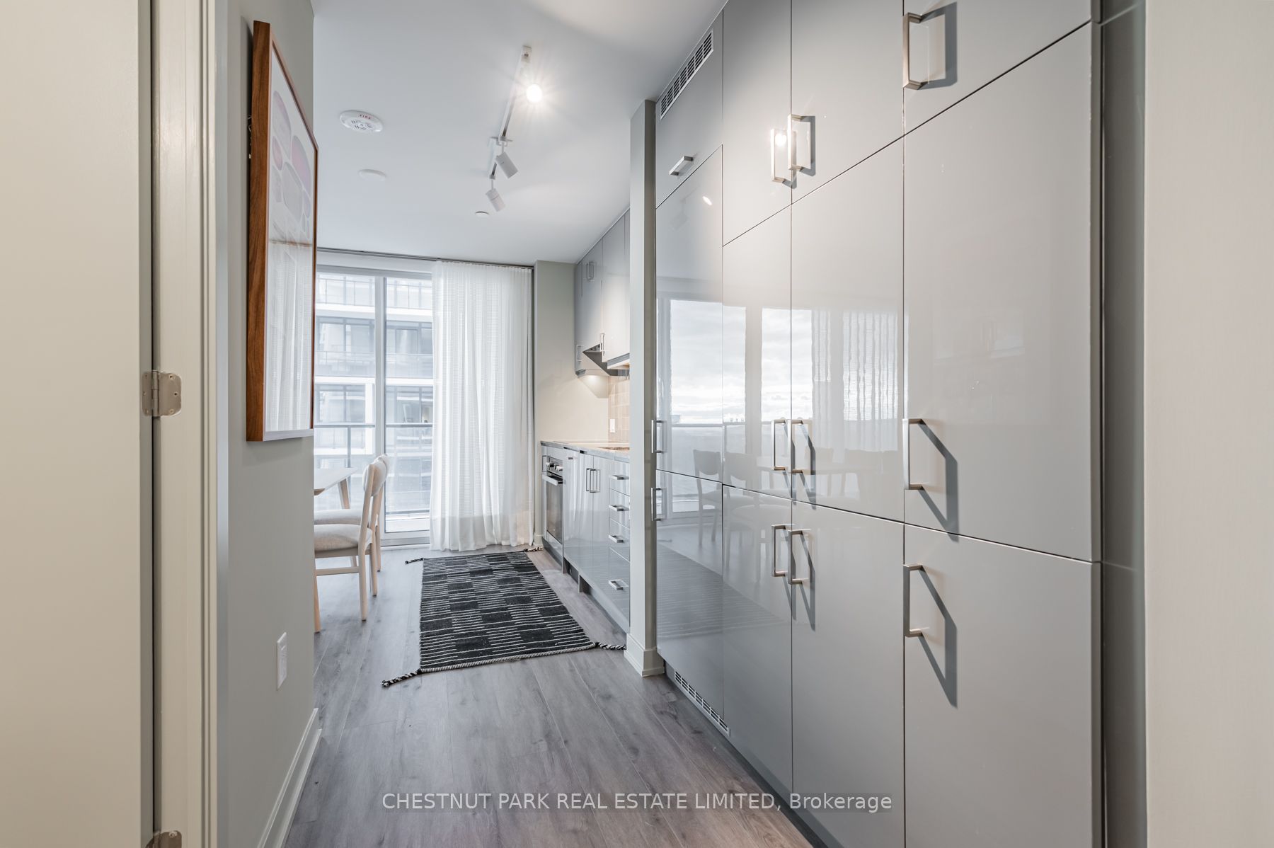 9 Tecumseth Street 821, Toronto, ON M5V 0S5 photo 5