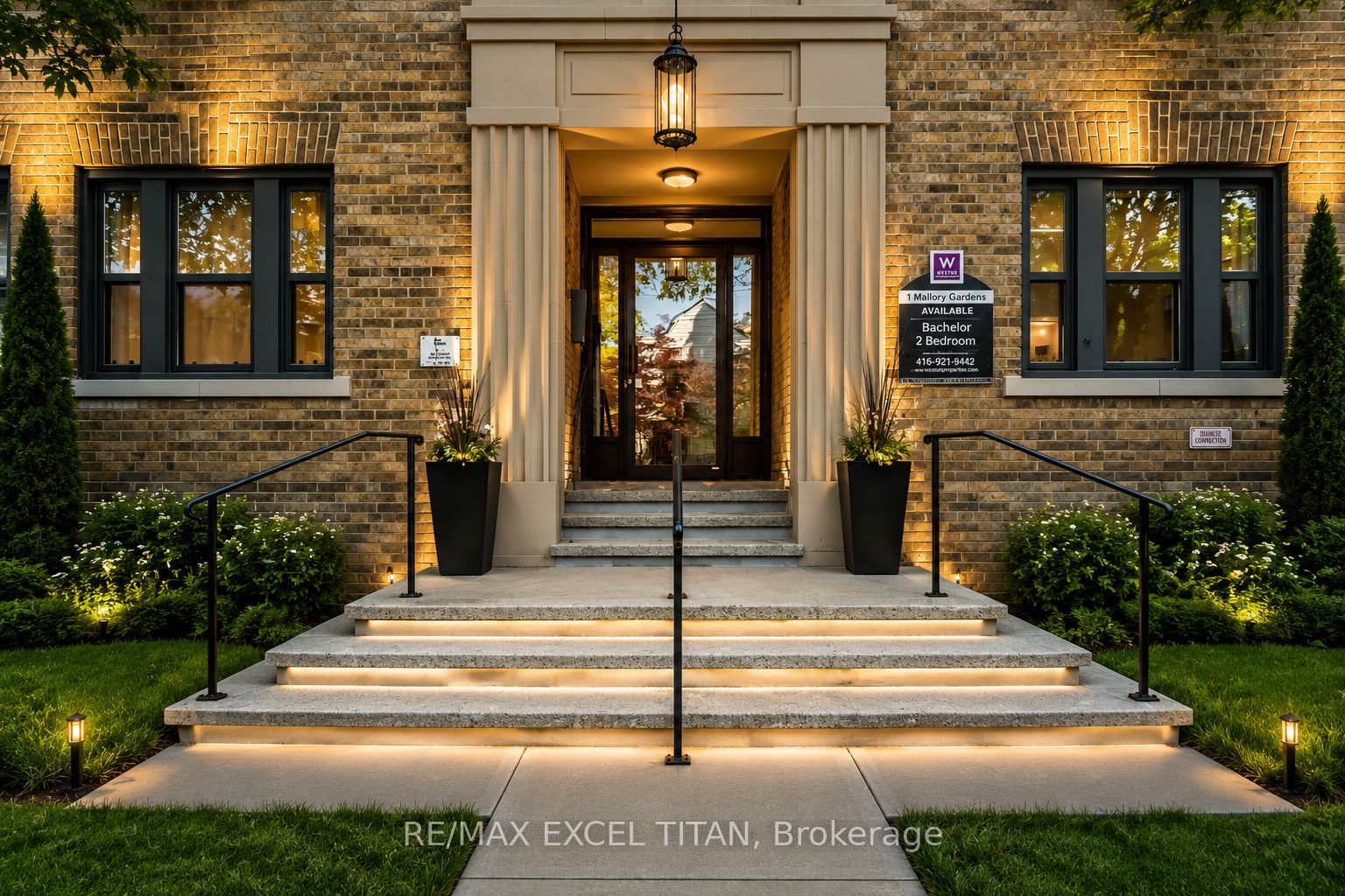 1 Mallory Gardens 4, Toronto, ON M4V 2A6