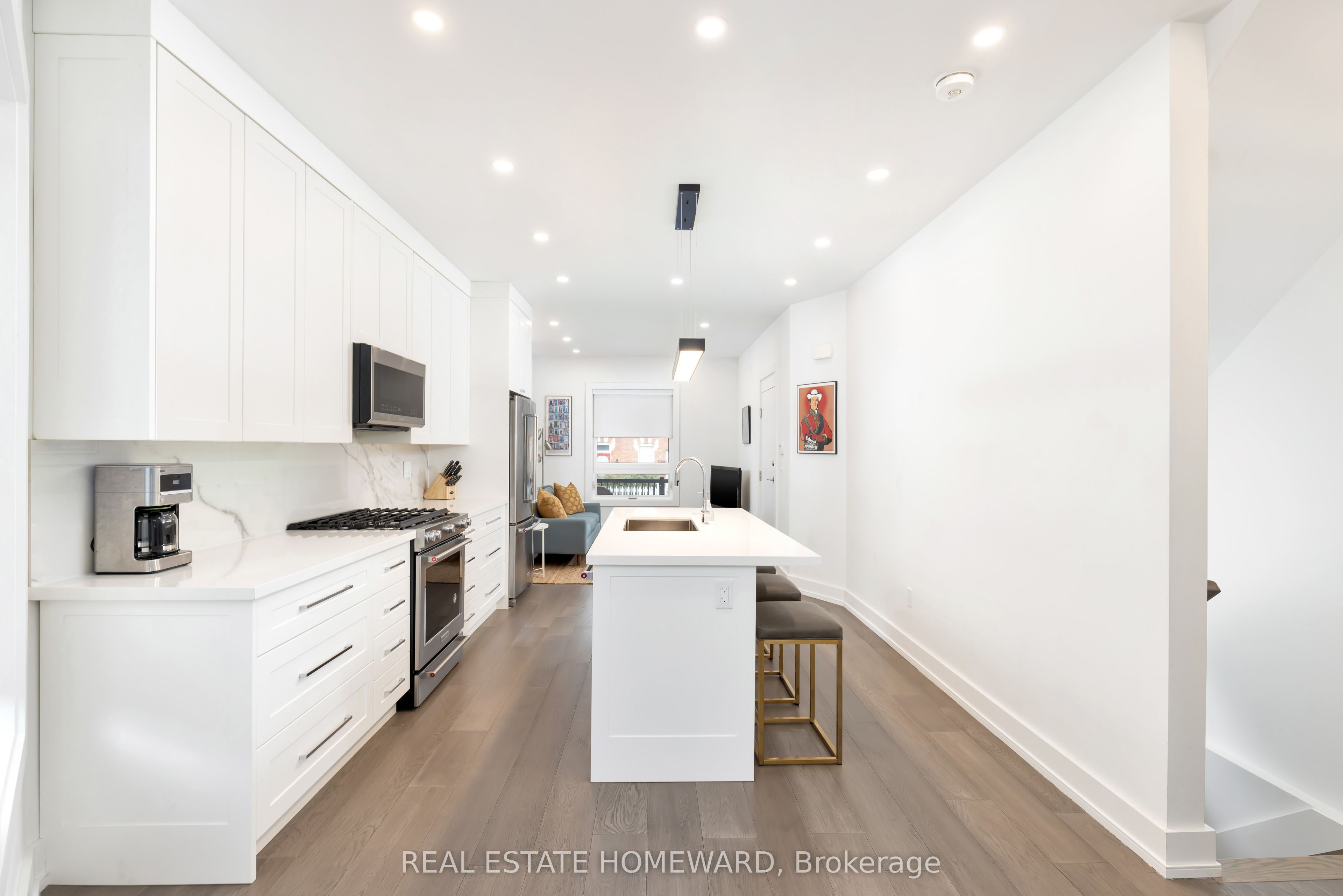 6 Halton Street, Toronto, ON M6J 1R3 photo 5