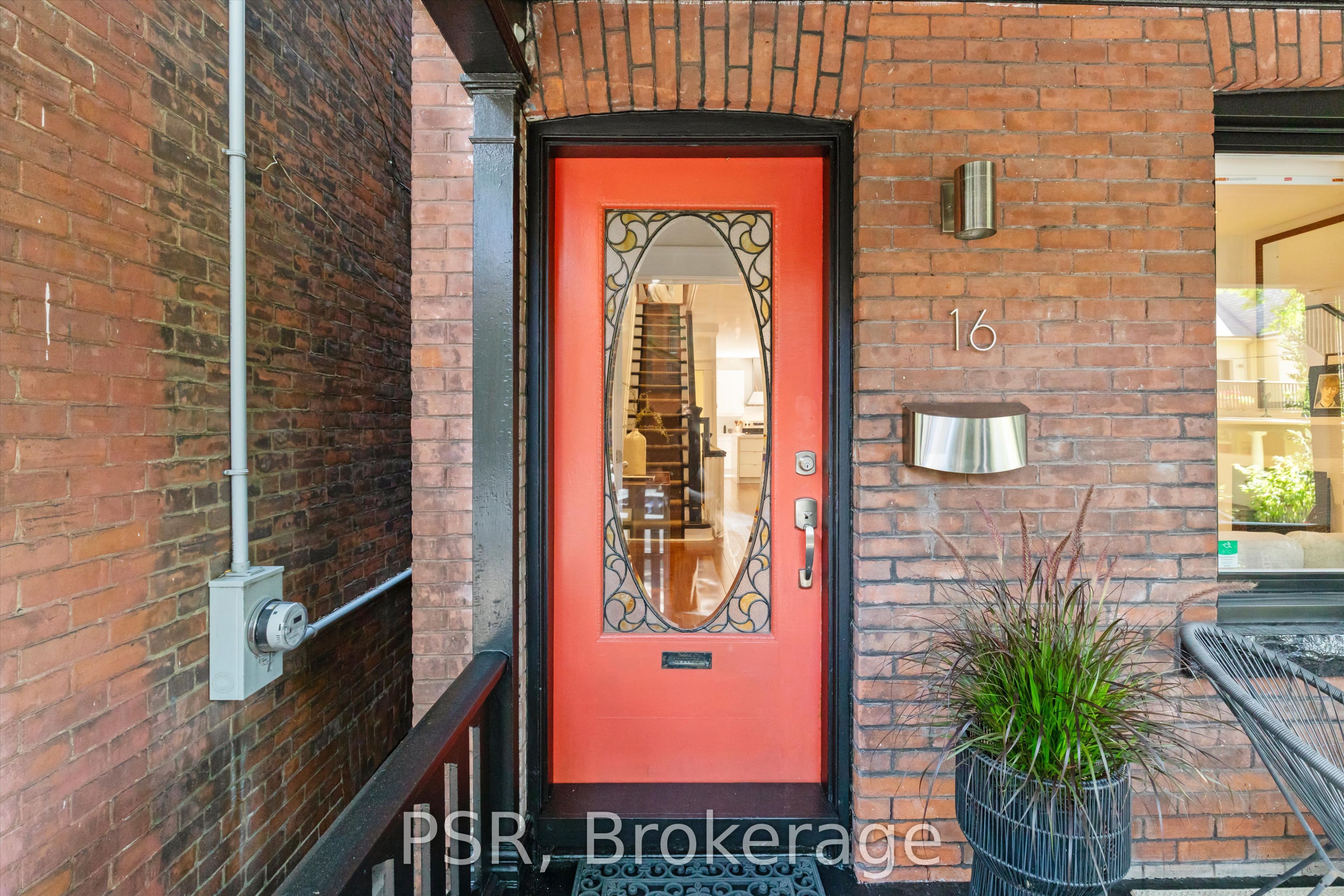 16 Mackenzie Crescent, Toronto, ON M6J 1T1 photo 3