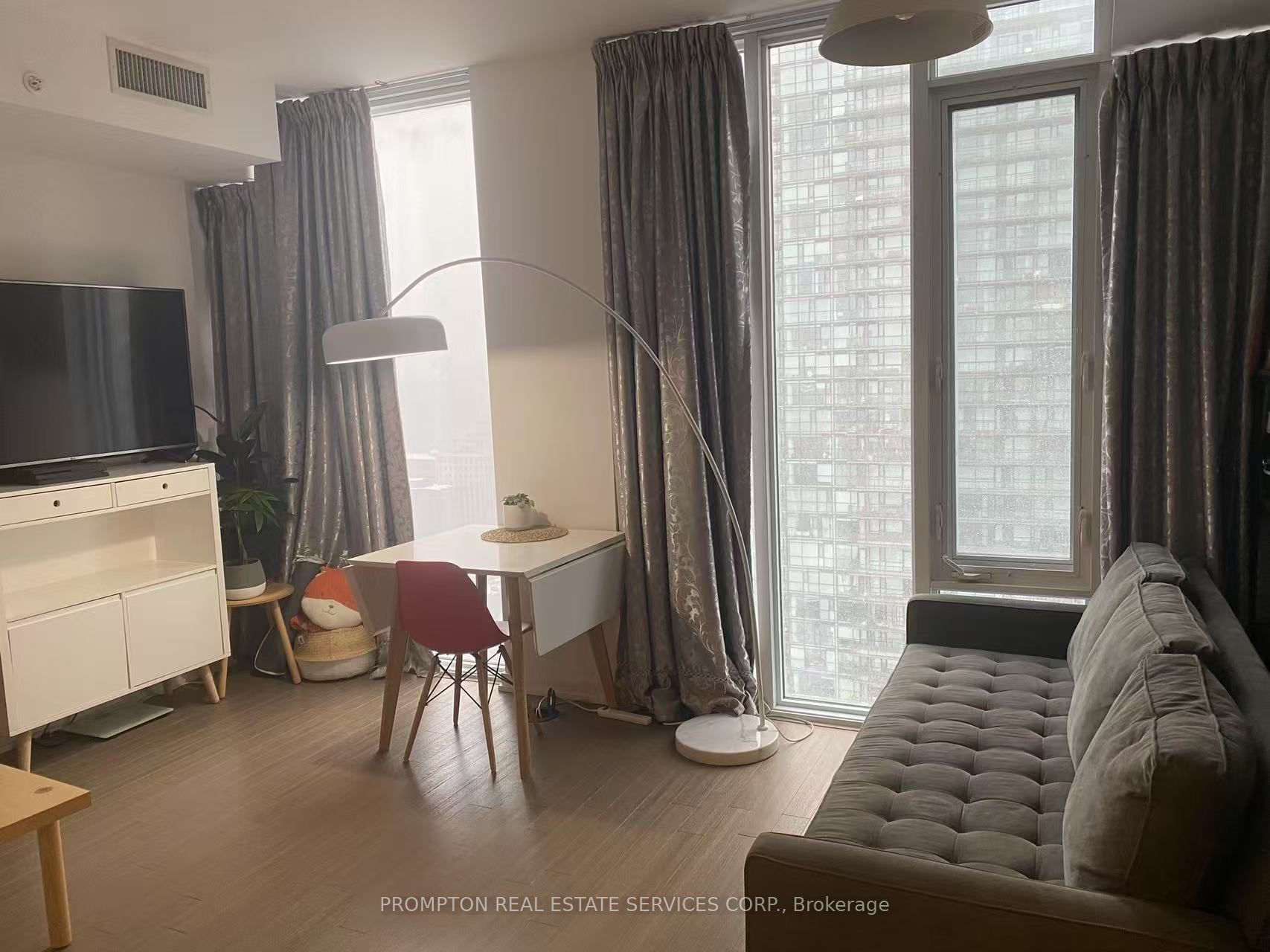 101 Peter Street 3105, Toronto, ON M5V 0G6 photo 3