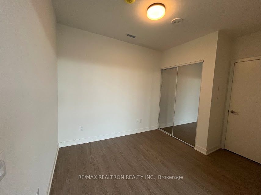 425 Front Street E 1301, Toronto, ON M5A 0X2 photo 5