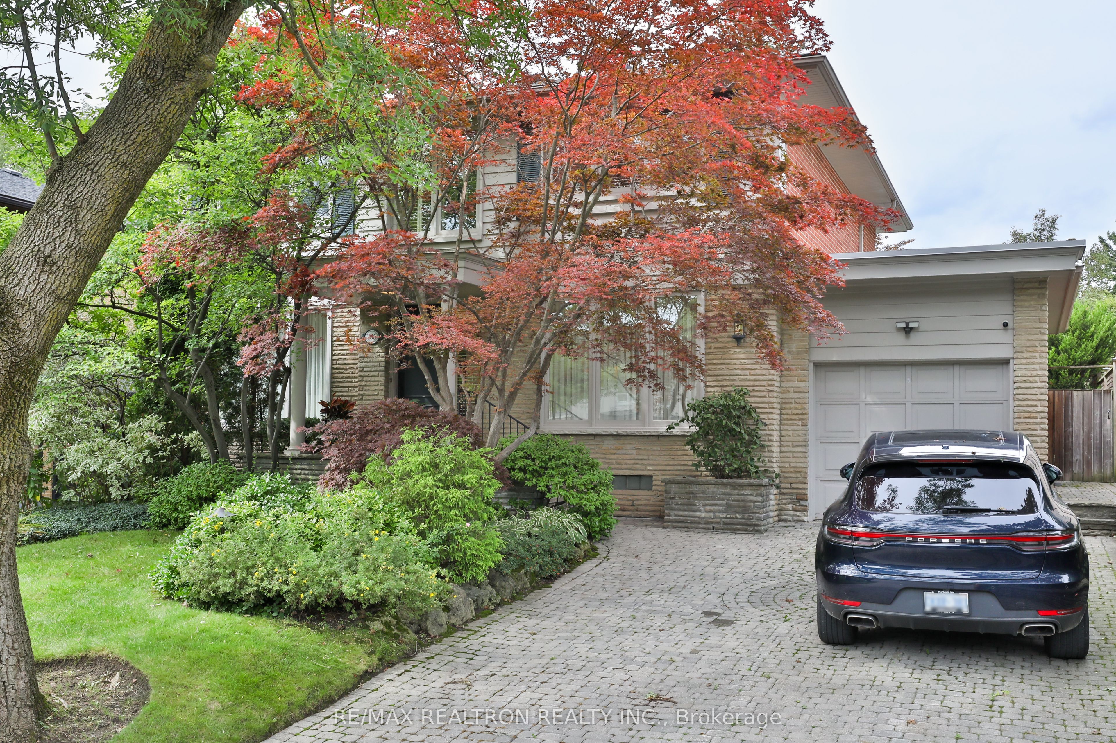 706 Briar Hill Avenue, Toronto, ON M6C 1L3