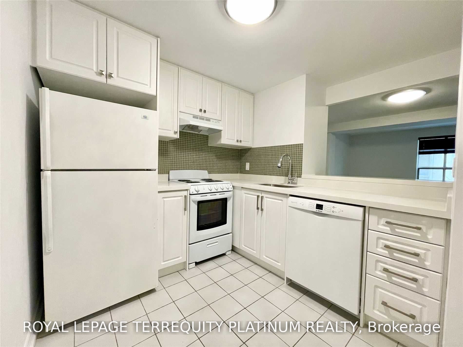 88 Charles Street E #209, Toronto, ON M4Y 2W7 photo 4