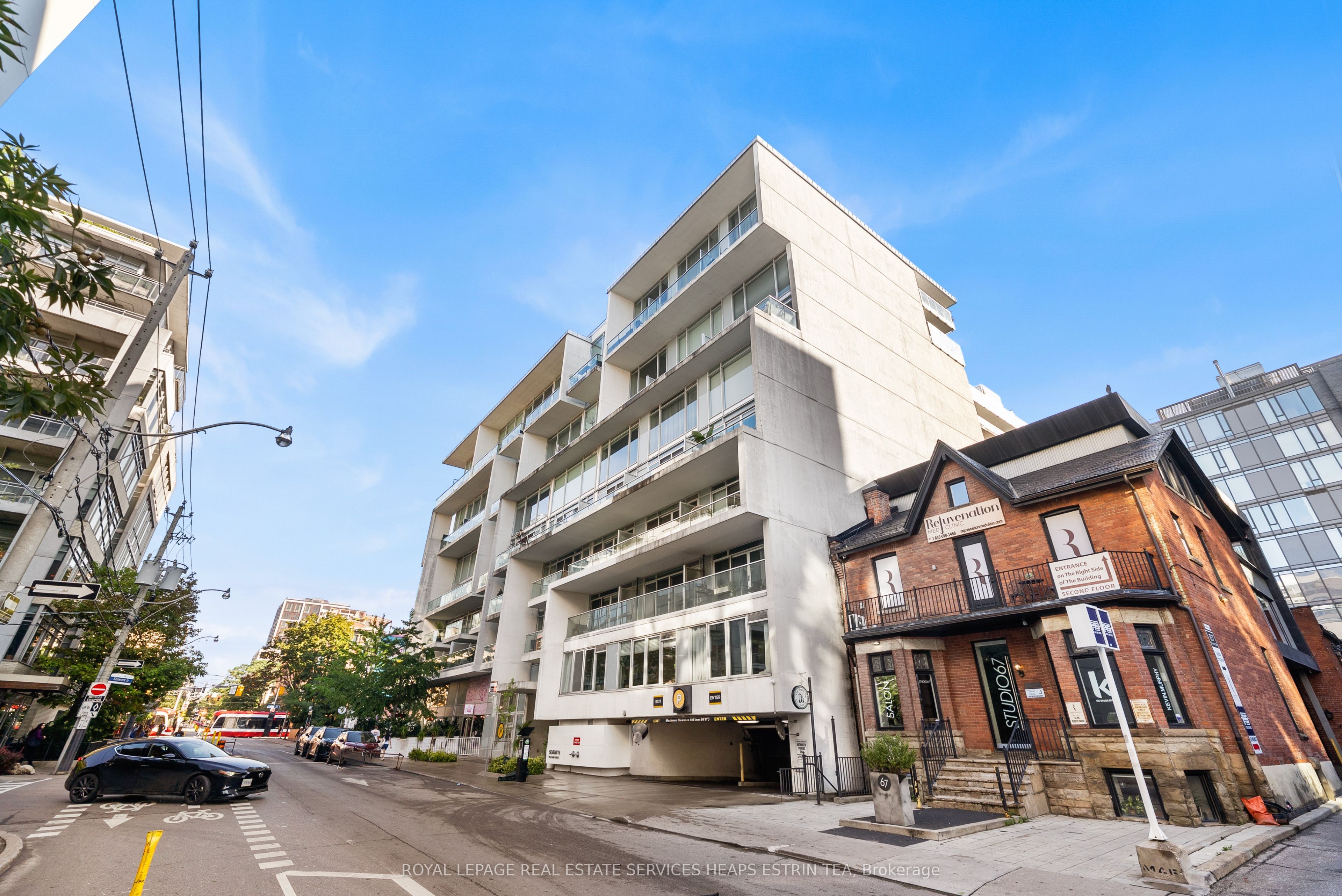 75 Portland Street 205, Toronto, ON M5V 2M9