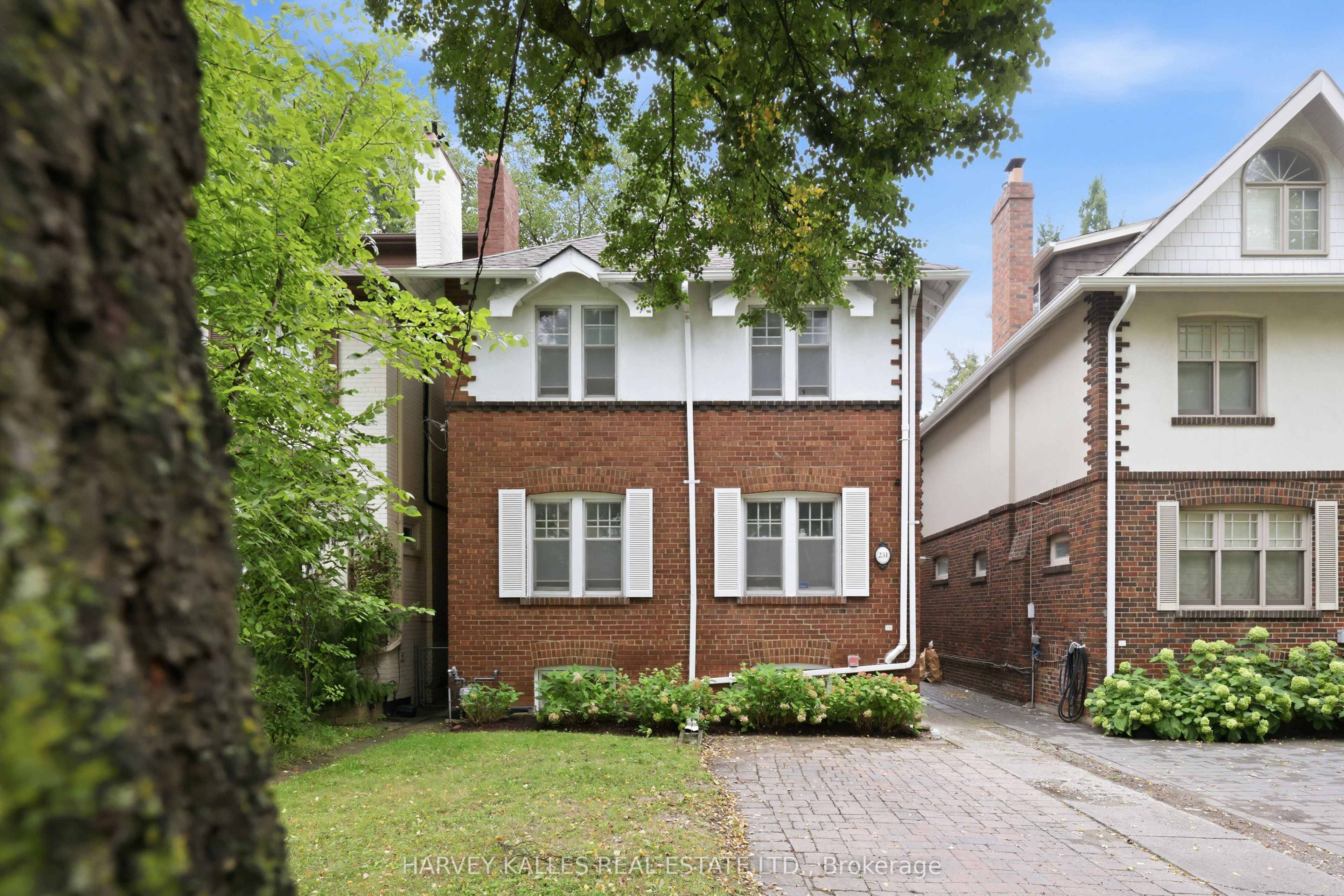 231 Glengrove Avenue W, Toronto, ON M4R 1P4