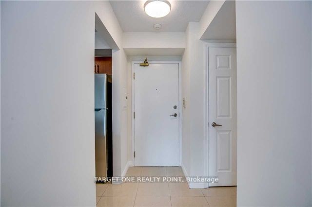 33 Empress Avenue 909, Toronto, ON M2N 6Y7 photo 3