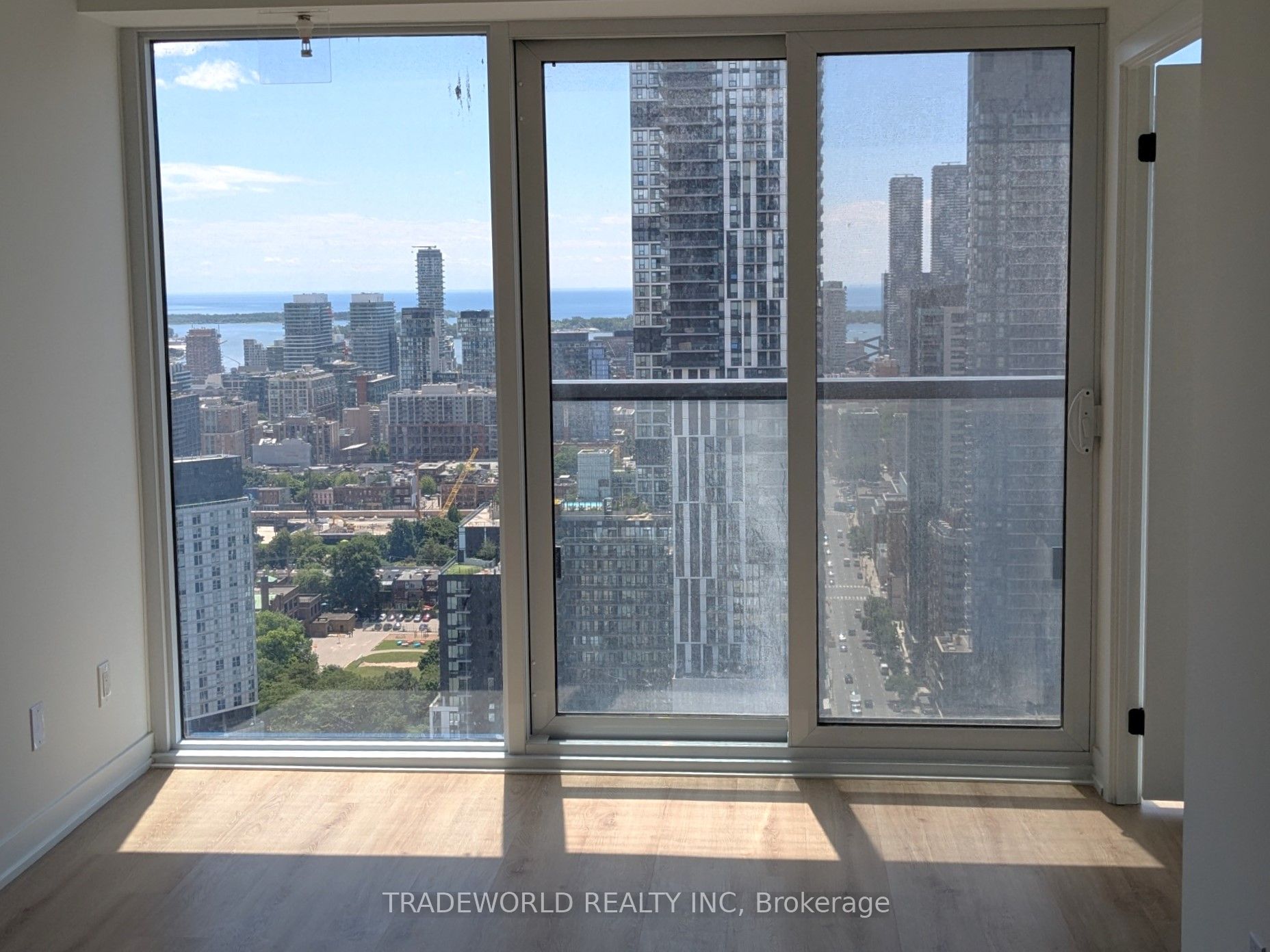 319 Jarvis Street 3602, Toronto, ON M5B 0C8 photo 3
