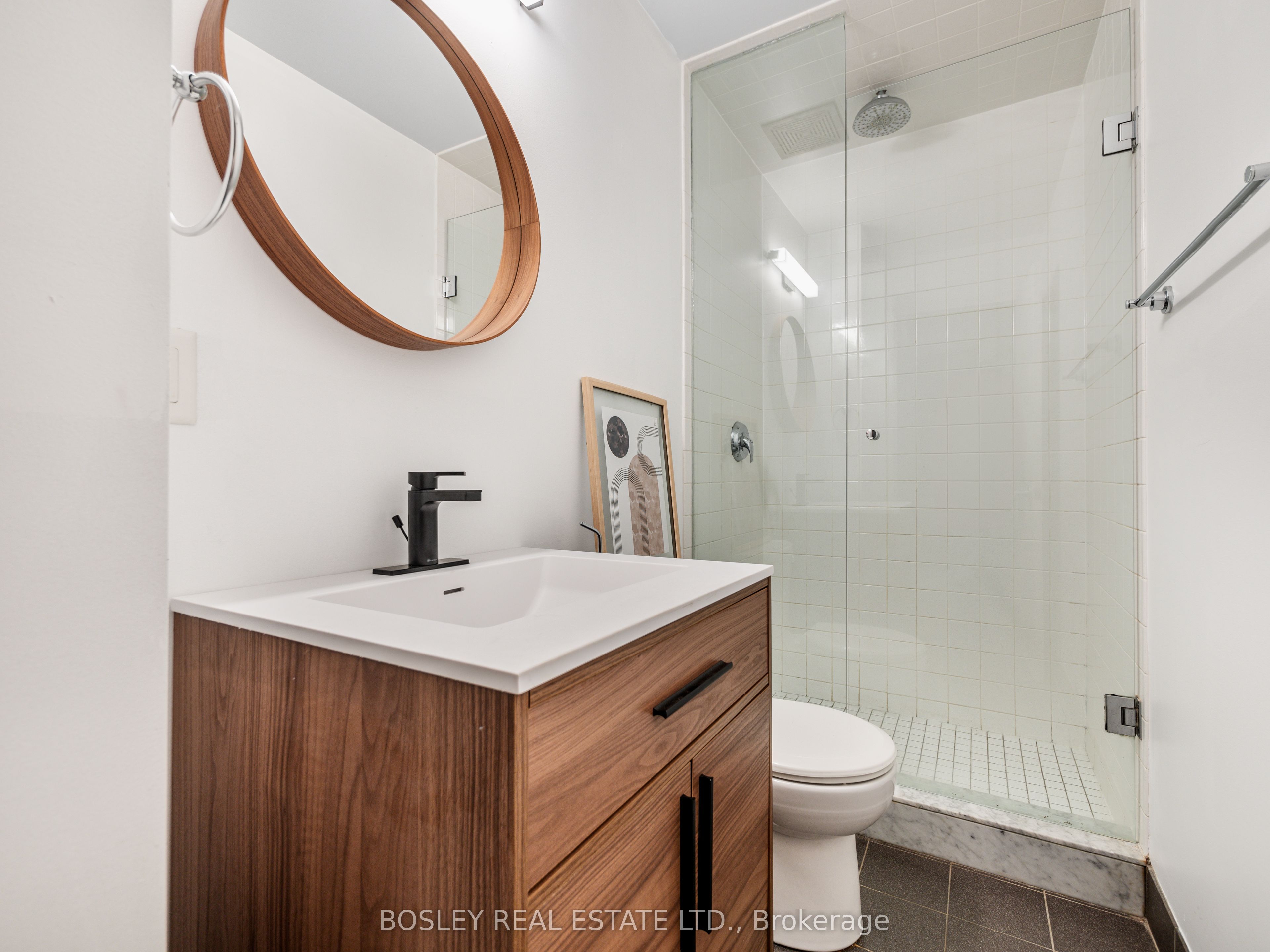 32 Stewart Street 203, Toronto, ON M5V 3T2 photo 5