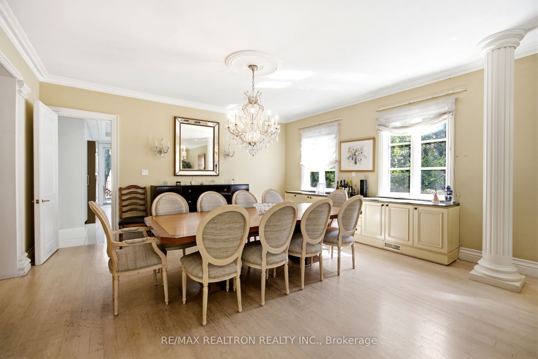 50 Viewmount Avenue, Toronto, ON M6B 1T4 photo 3
