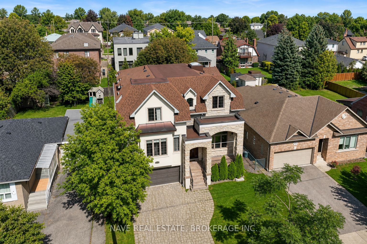 136 Homewood Avenue, Toronto, ON M2M 1K3 photo 2