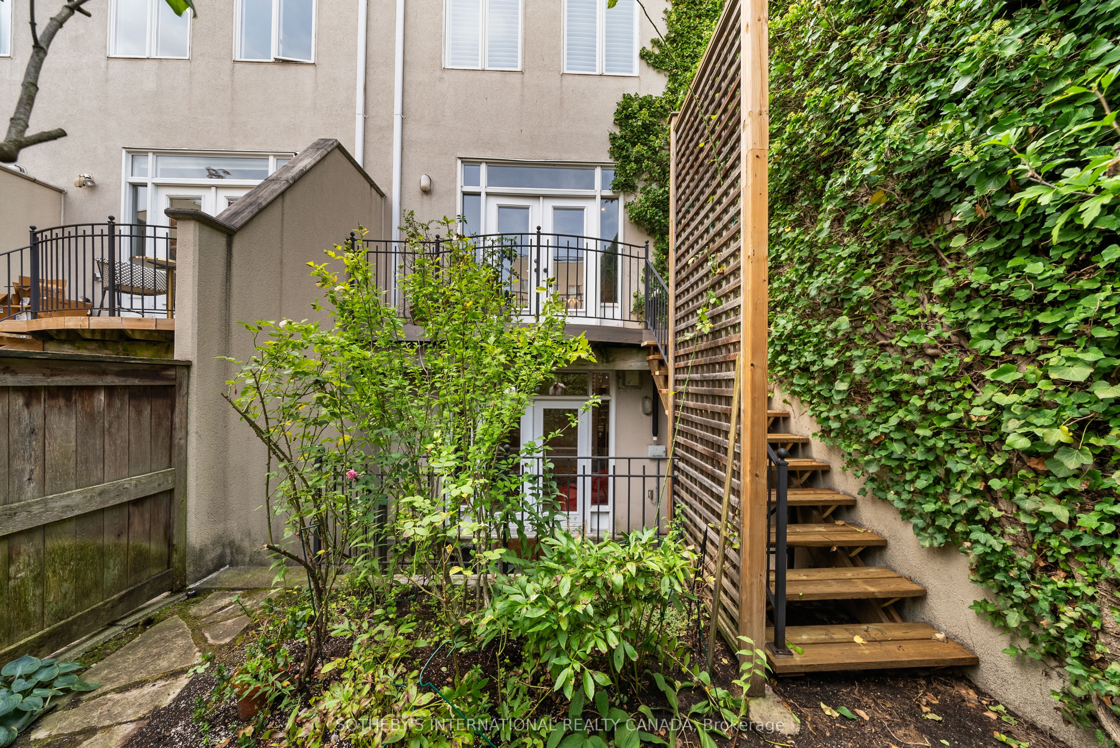 213 Walmer Road, Toronto, ON M5R 3P7 photo 3