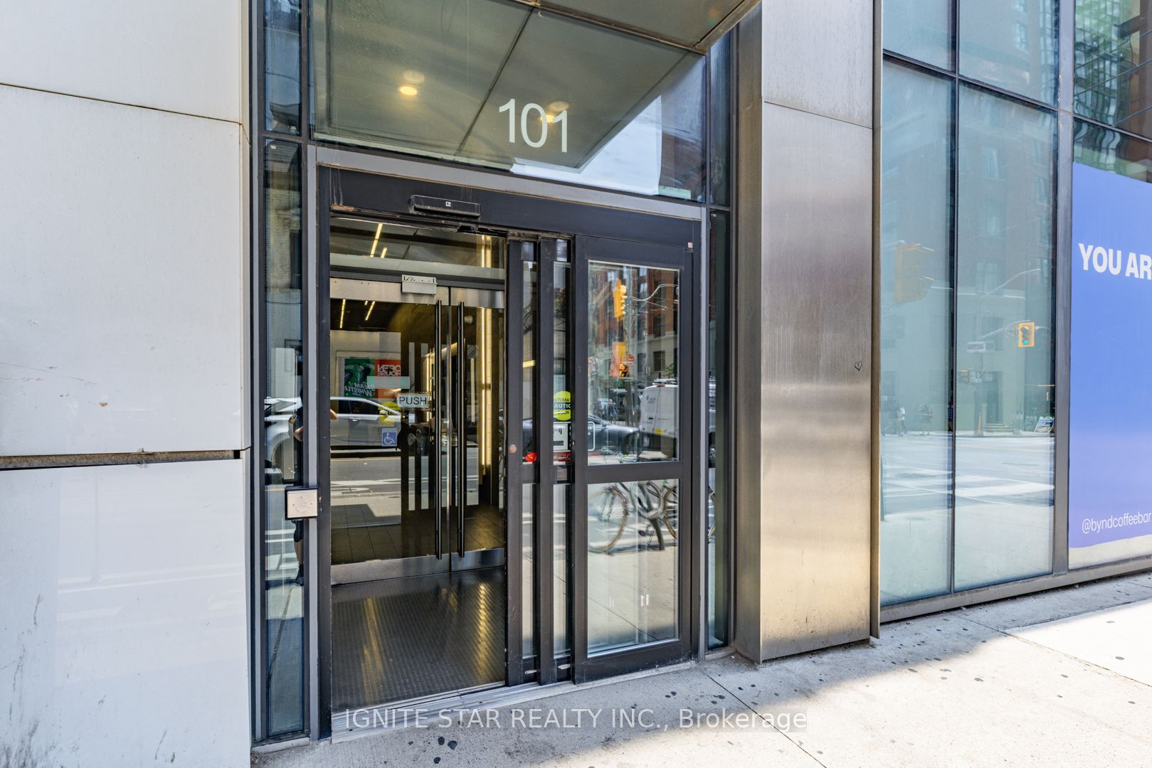 101 Peter Street W 1509, Toronto, ON M5V 0G6 photo 3