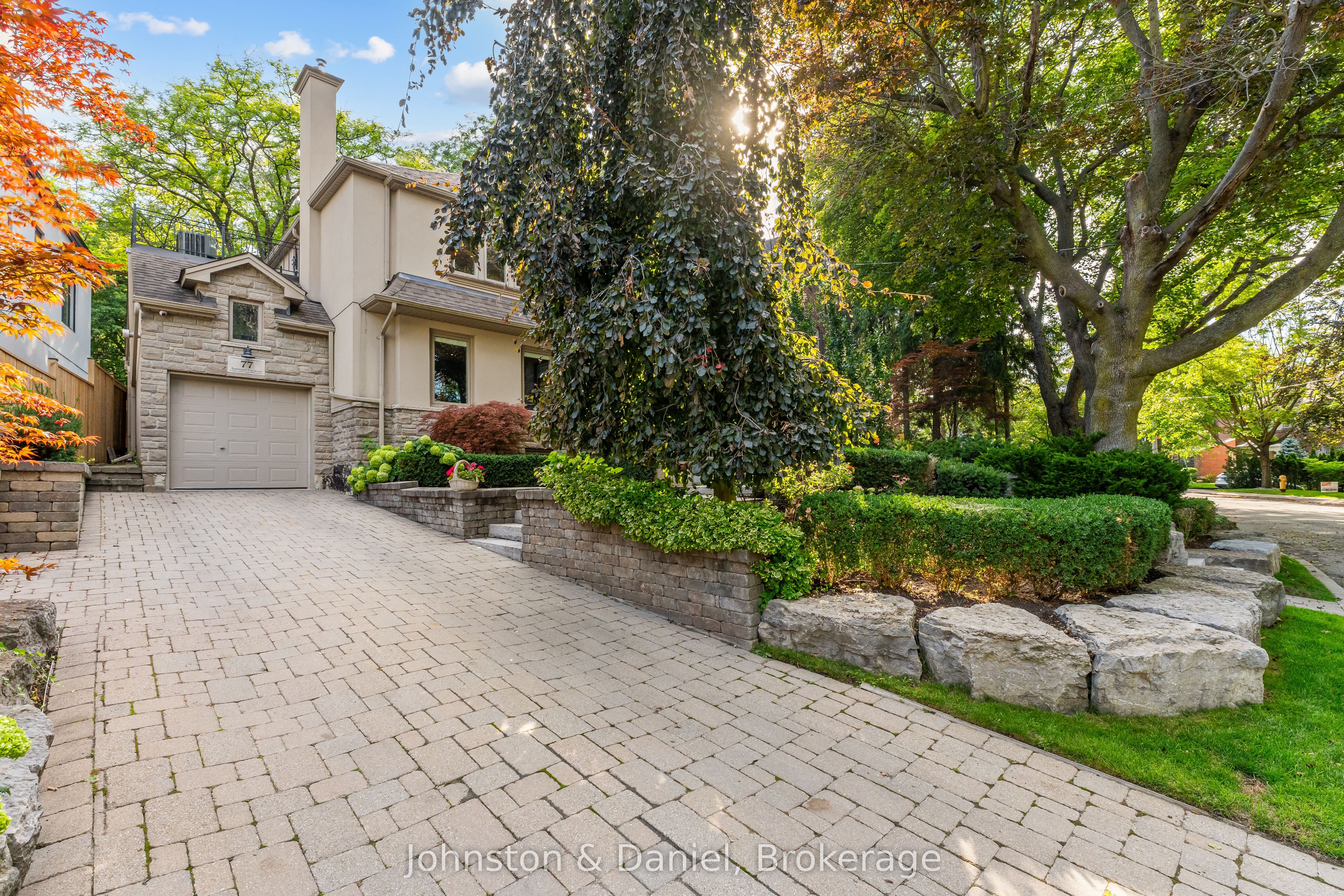 77 Lawrence Crescent, Toronto, ON M4N 1N3 photo 2