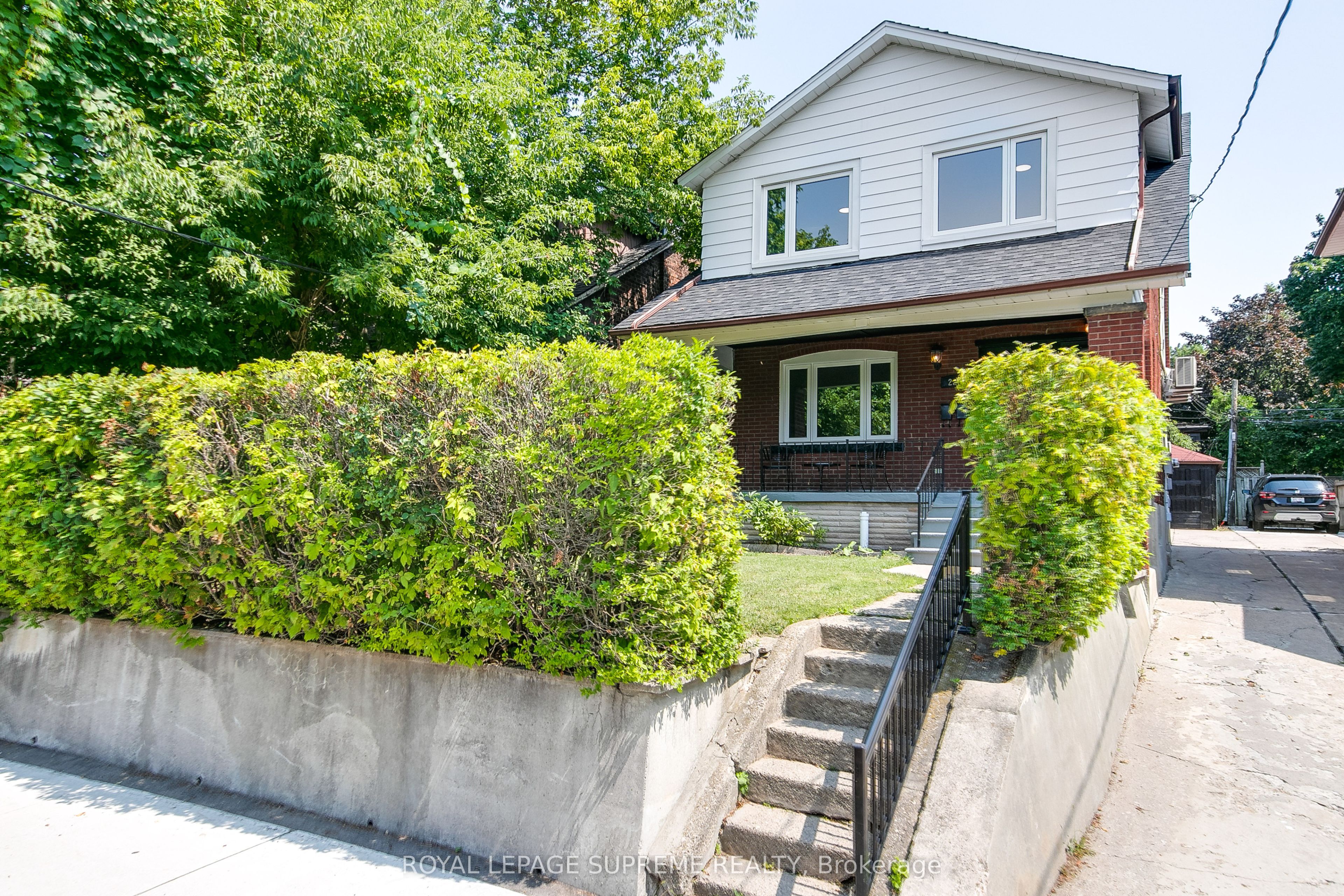 229 Winona Drive, Toronto, ON M6C 3S4 photo 2