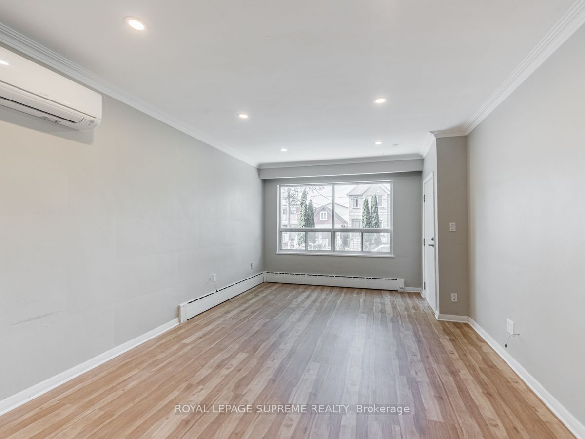 77 Greensides Avenue, Toronto, ON M6G 3P8 photo 4