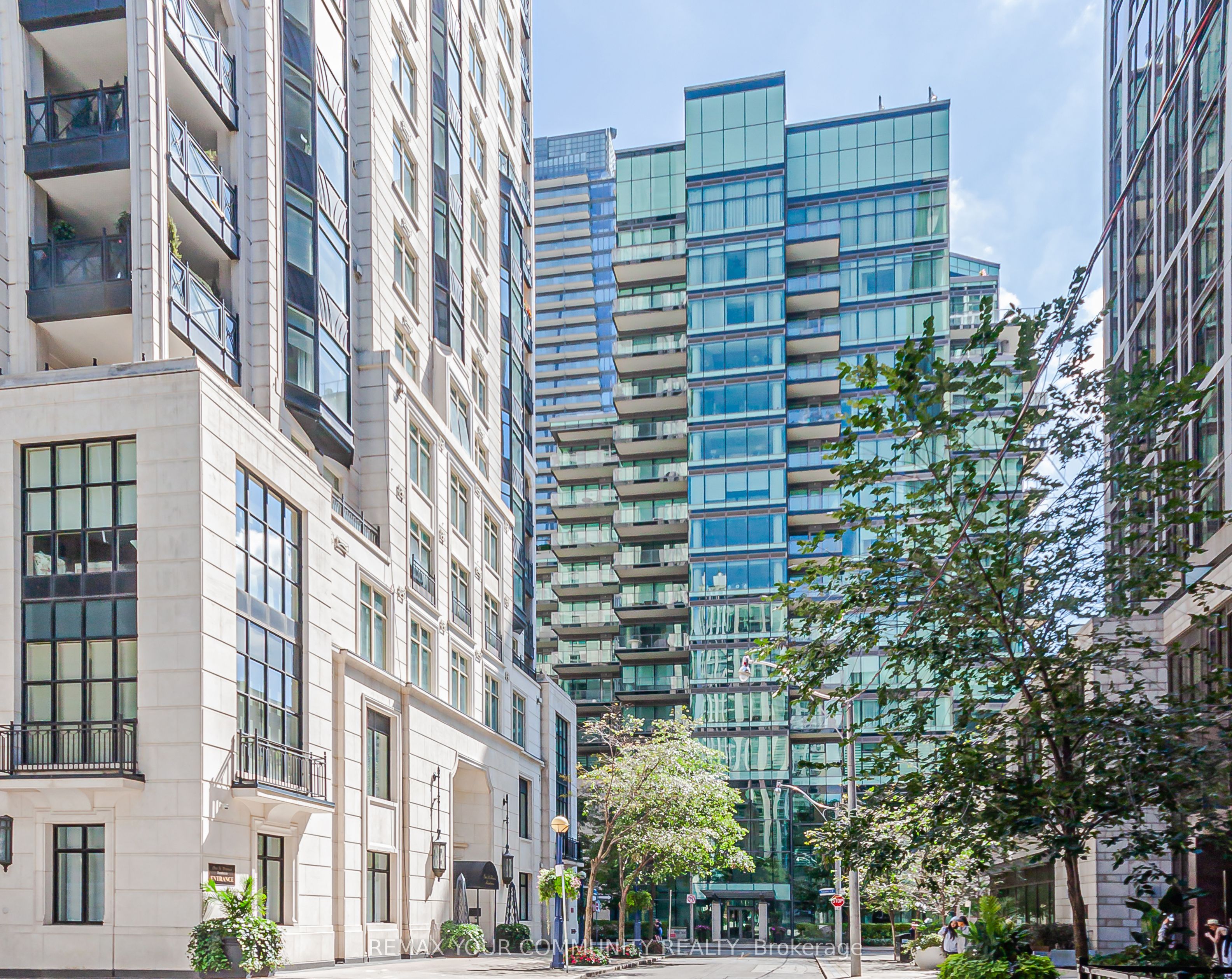 77 Charles Street W 902, Toronto, ON M5S 2X1 photo 3