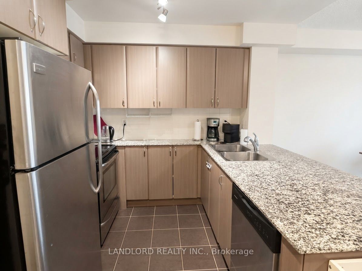 525 Wilson Avenue 304, Toronto, ON M3H 0A7 photo 2