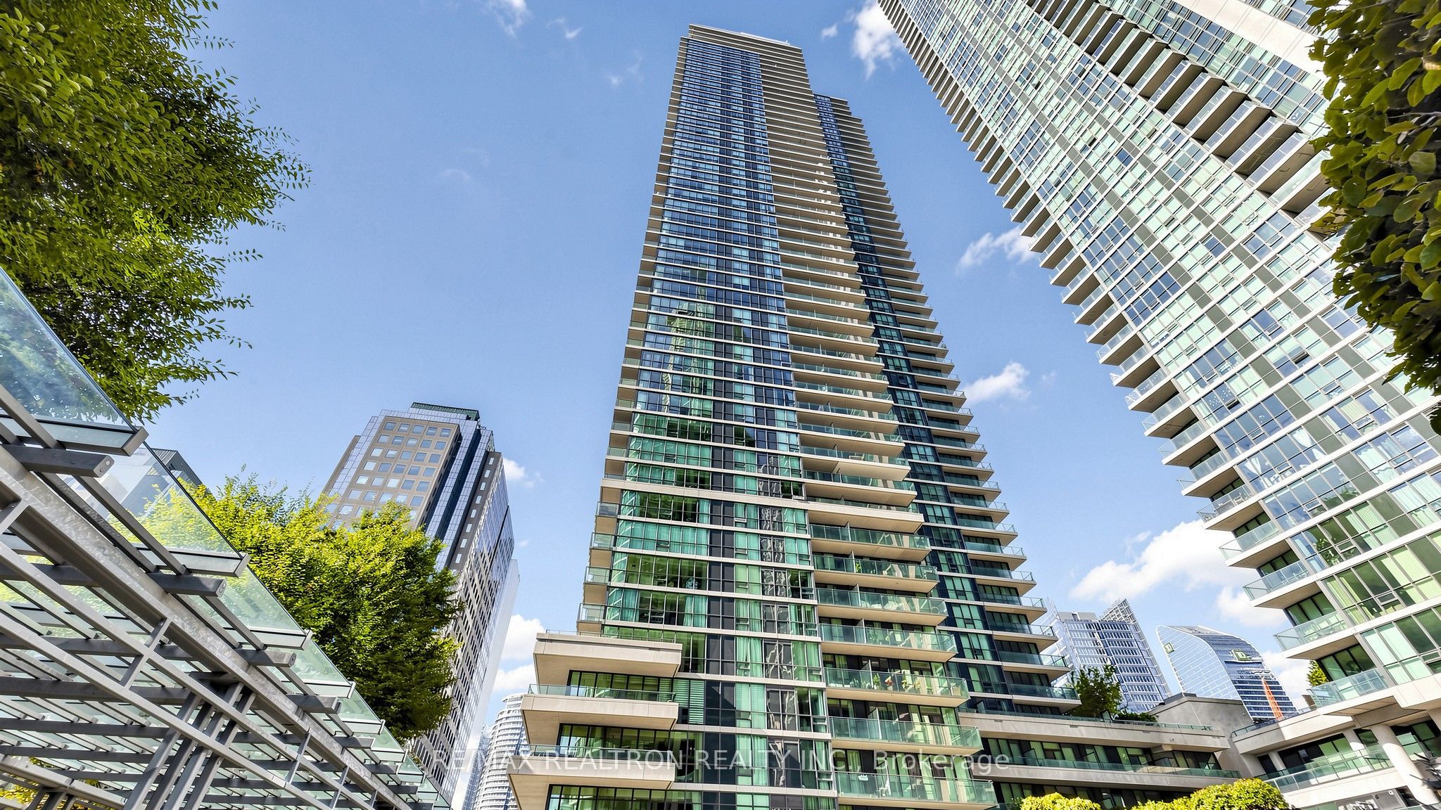 33 Bay Street 2211, Toronto, ON M5J 2Z3 photo 2