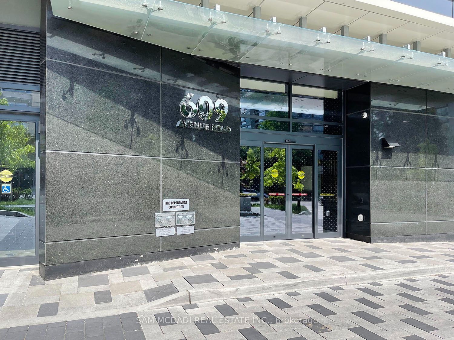 609 Avenue Road 301, Toronto, ON M4V 2K3 photo 2