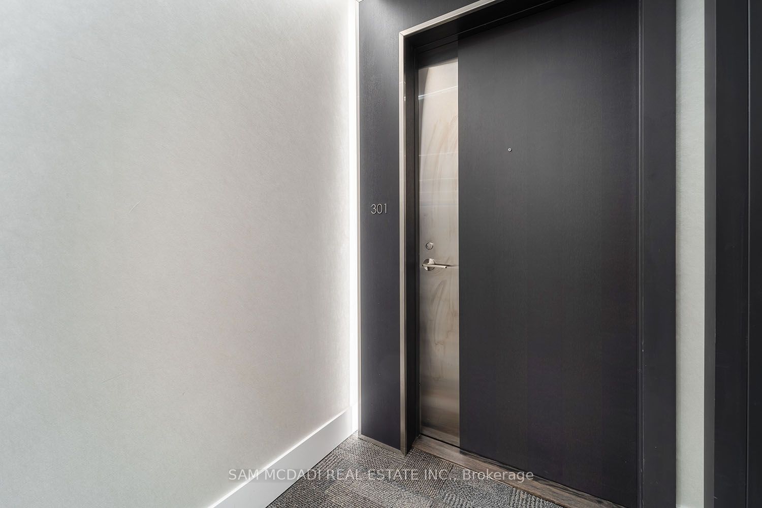 609 Avenue Road 301, Toronto, ON M4V 2K3 photo 3