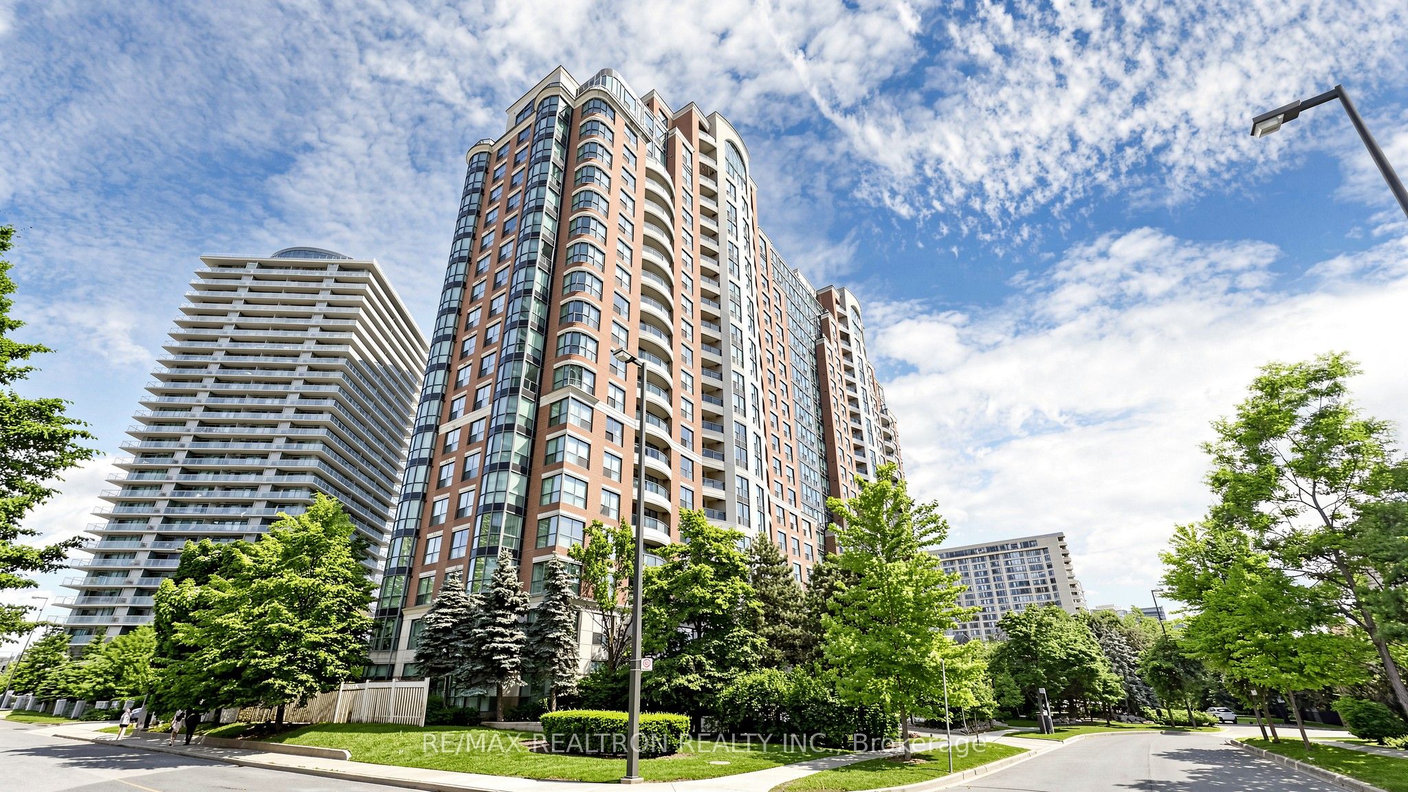 23 Lorraine Drive 502, Toronto, ON M2N 6Z6